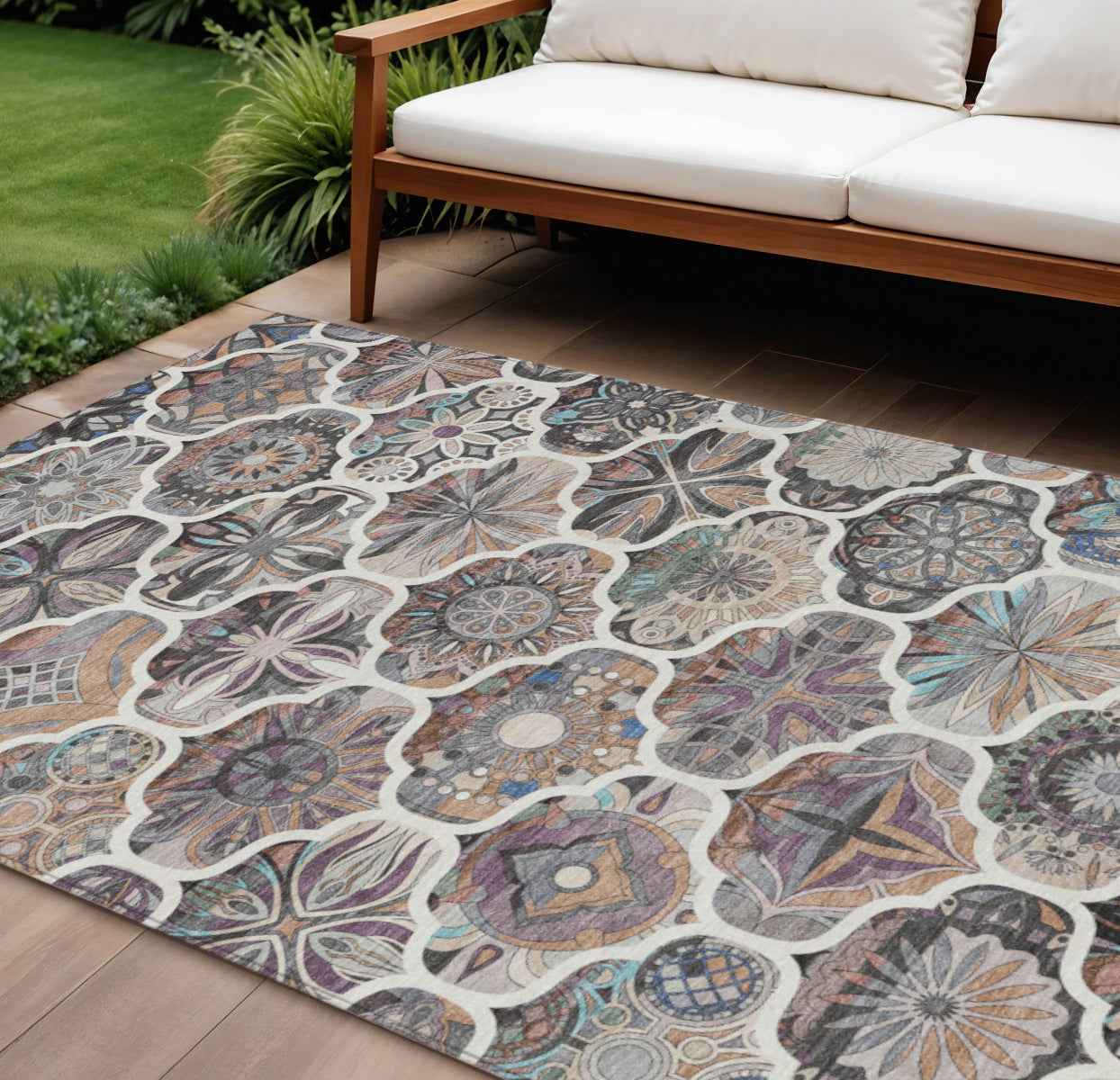 9' X 12' Gray Lavender And Ivory Quatrefoil Washable Indoor Outdoor Area Rug