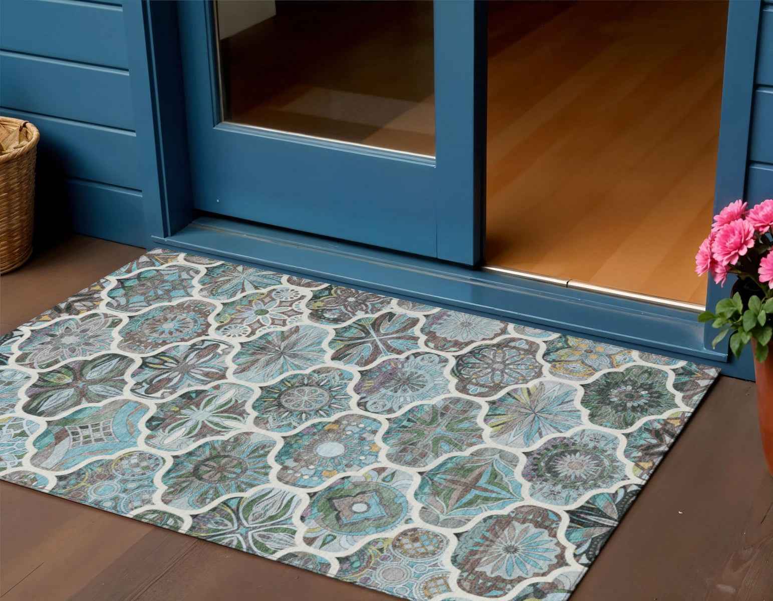 3' X 5' Teal Blue And Ivory Quatrefoil Washable Indoor Outdoor Area Rug
