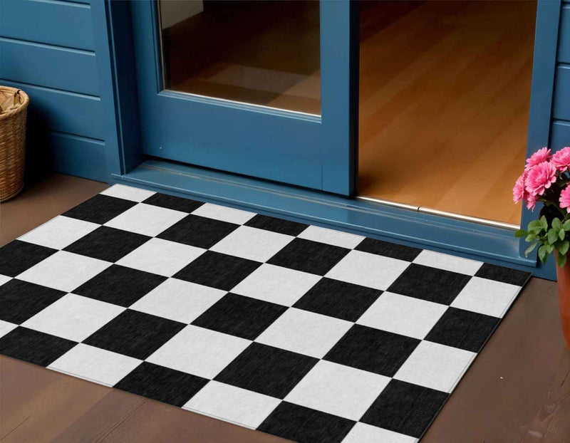 3' X 5' Black And White Geometric Washable Indoor Outdoor Area Rug