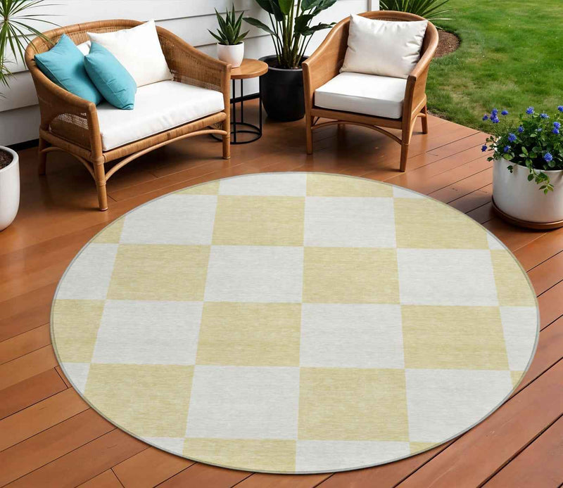 8' Wheat And Beige Round Geometric Washable Indoor Outdoor Area Rug