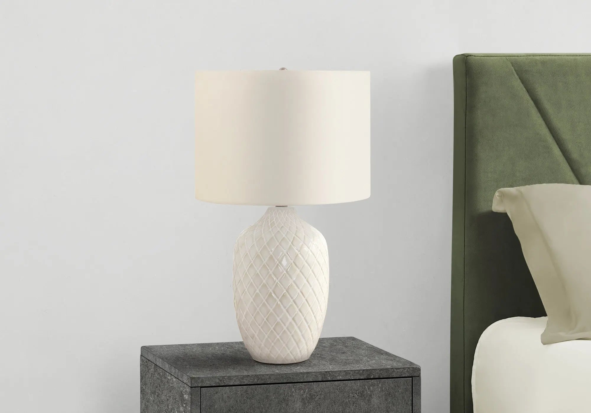 25" Cream Ceramic Urn Table Lamp With Cream Drum Shade Homeroots Lighting
