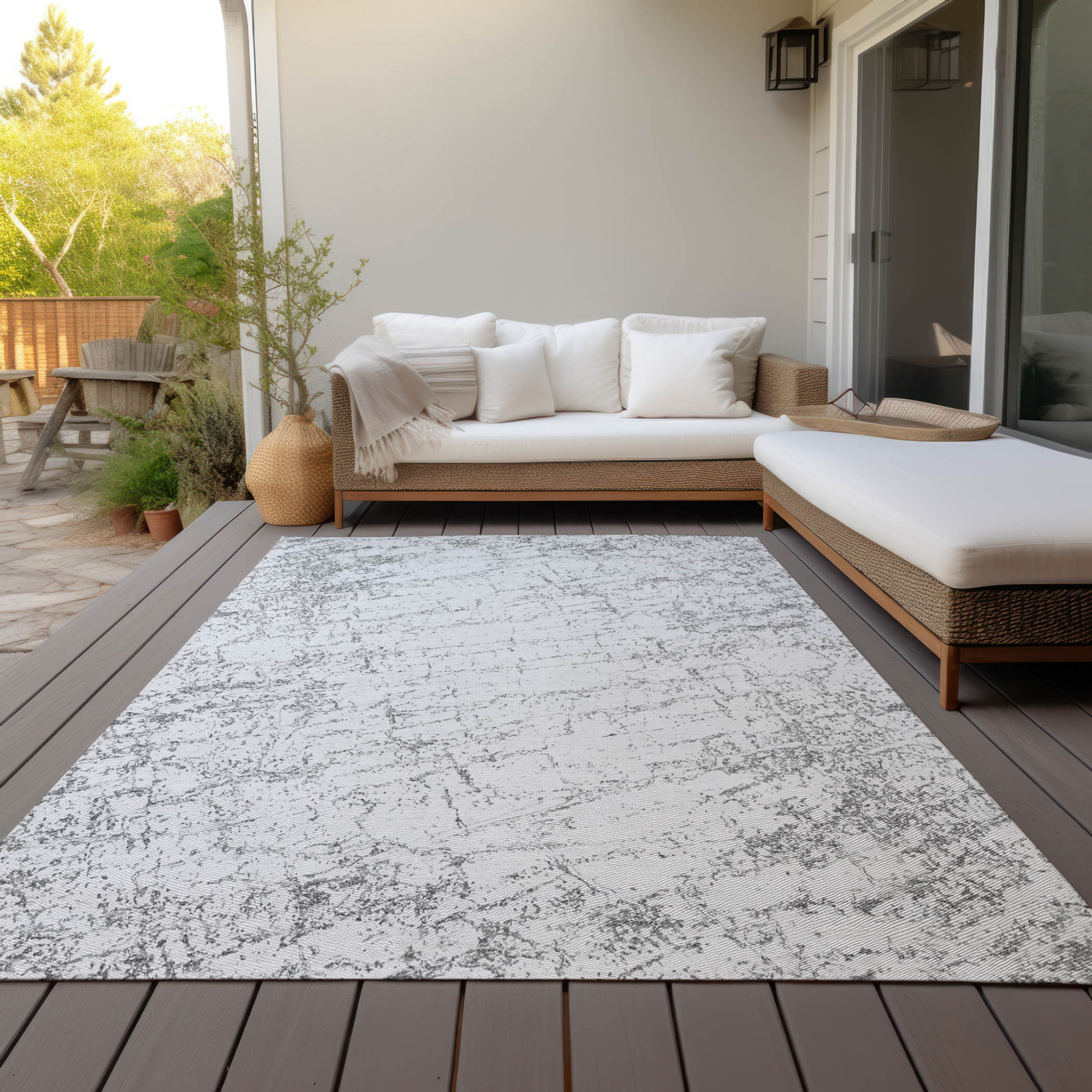 10' X 14' Gray And Ivory Abstract Washable Indoor Outdoor Area Rug Sports & Outdoor