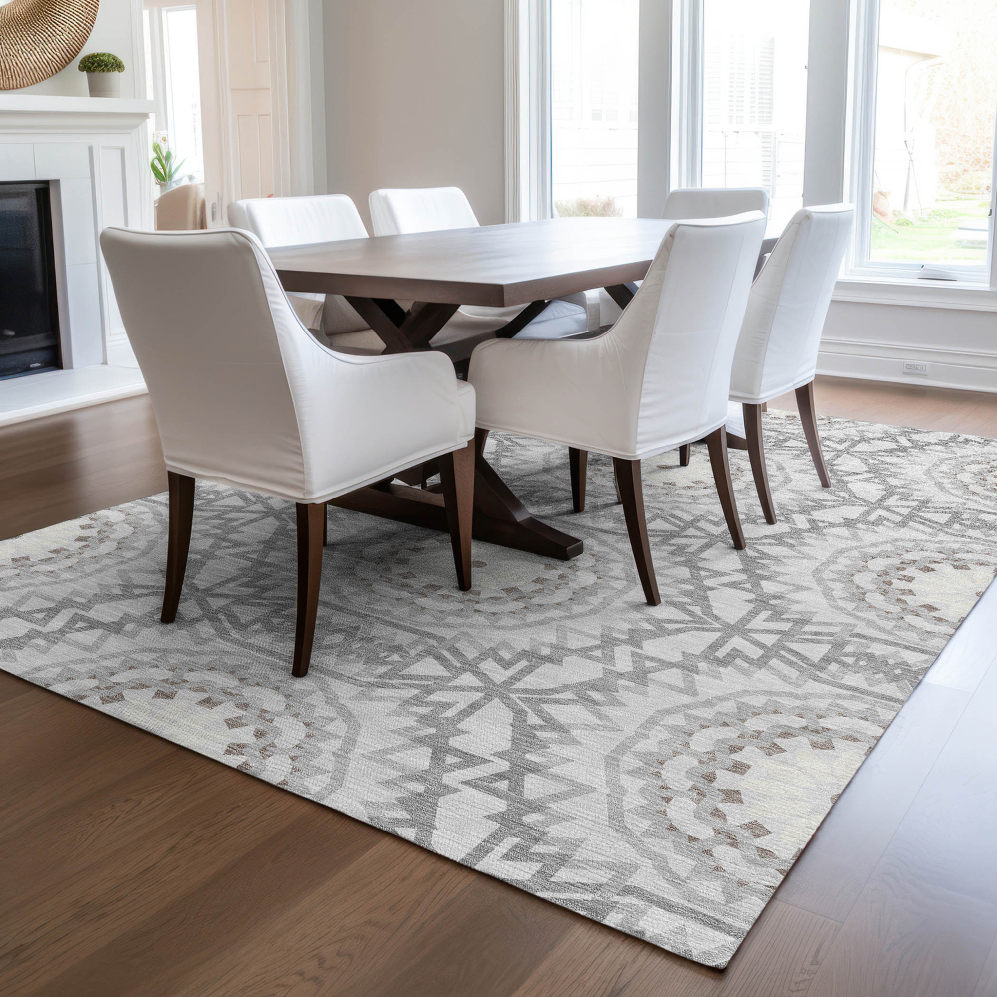 8' X 10' Silver Ivory And Gray Floral Medallion Washable Indoor Outdoor Area Rug Sports & Outdoor