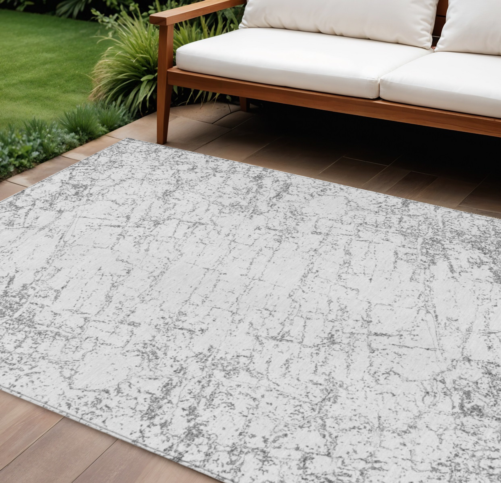 8' X 10' Gray And Ivory Abstract Washable Indoor Outdoor Area Rug Sports & Outdoor