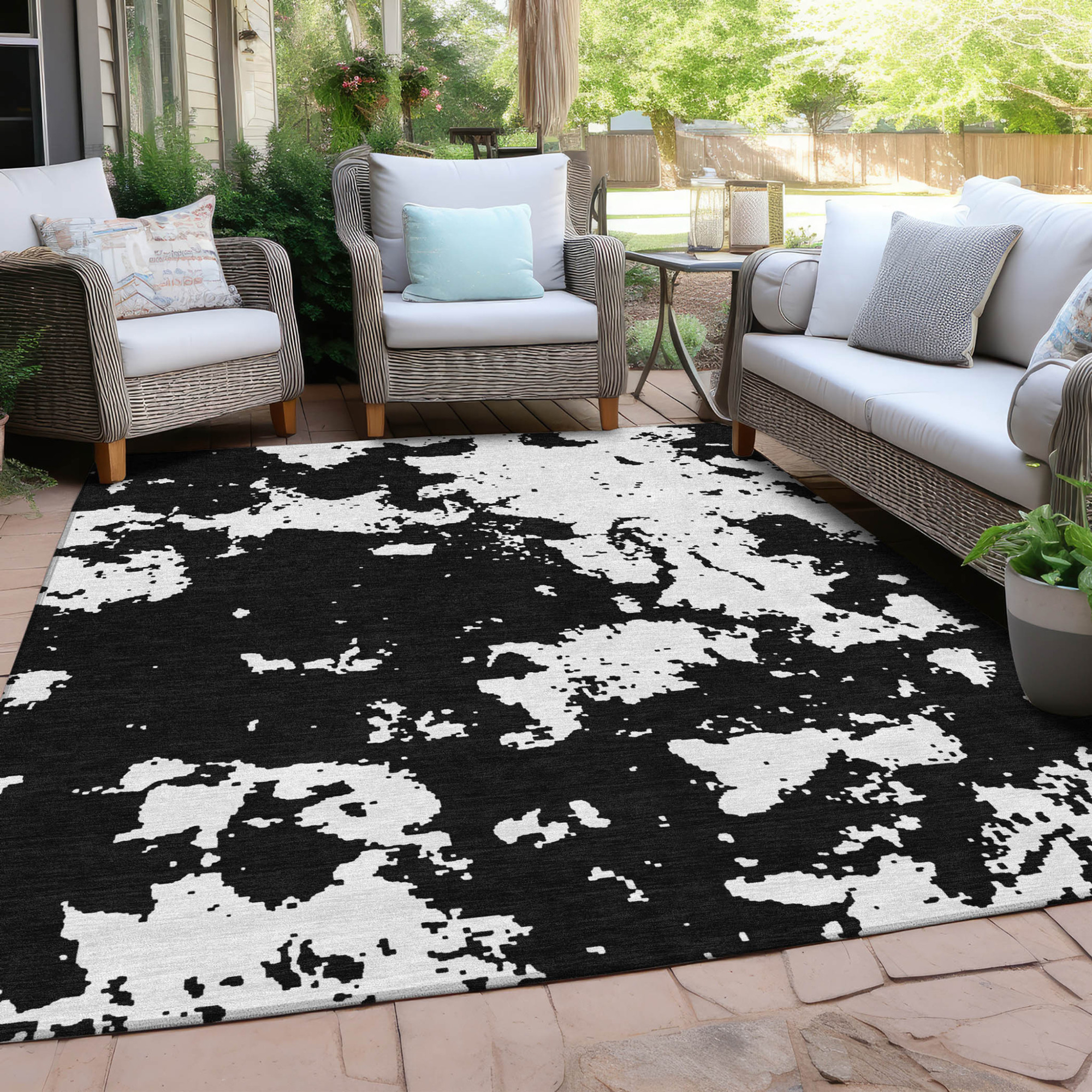 10' X 14' Black And Ivory Abstract Washable Indoor Outdoor Area Rug - 1 - Sports & Outdoor