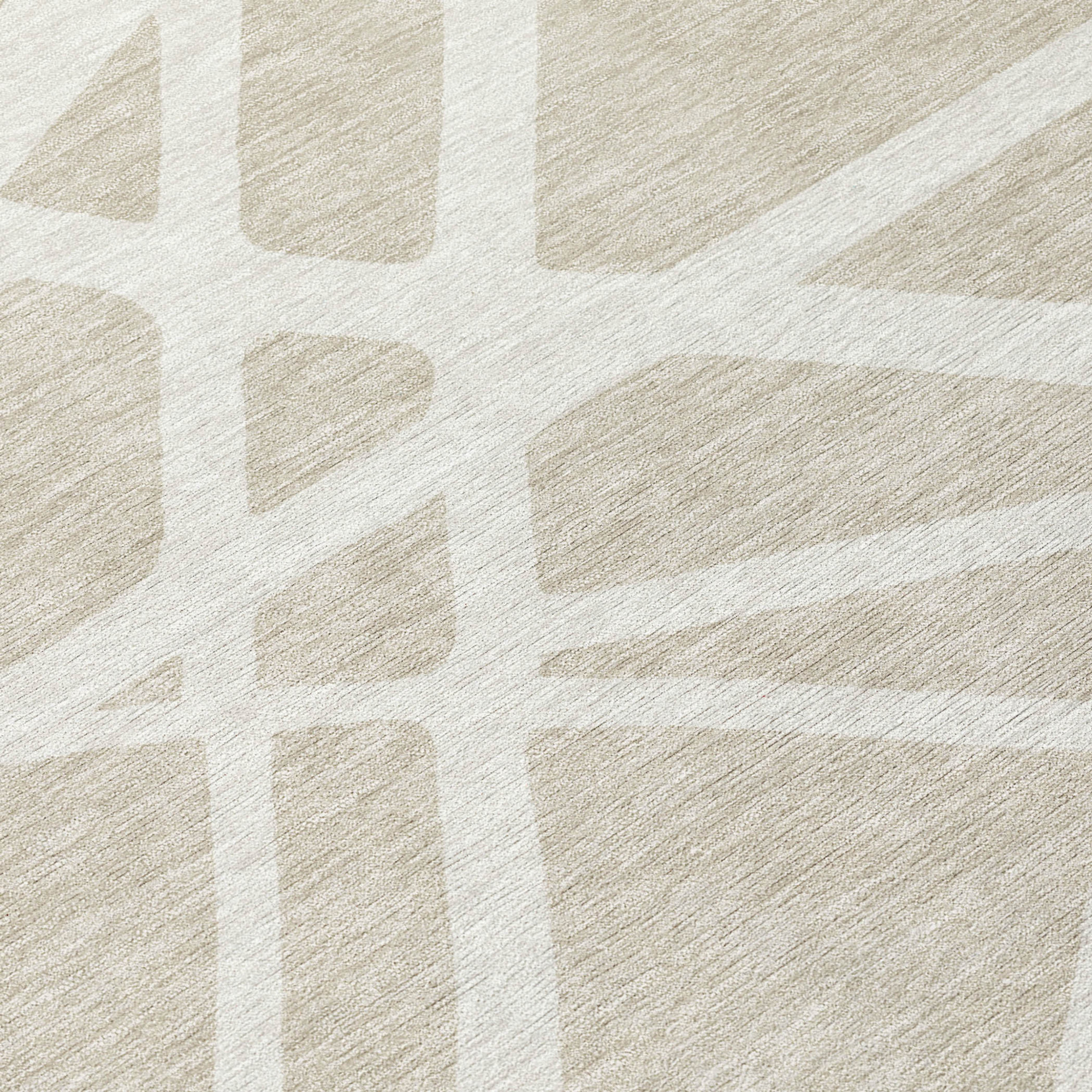8' Beige And Ivory Round Geometric Washable Indoor Outdoor Area Rug Sports & Outdoor