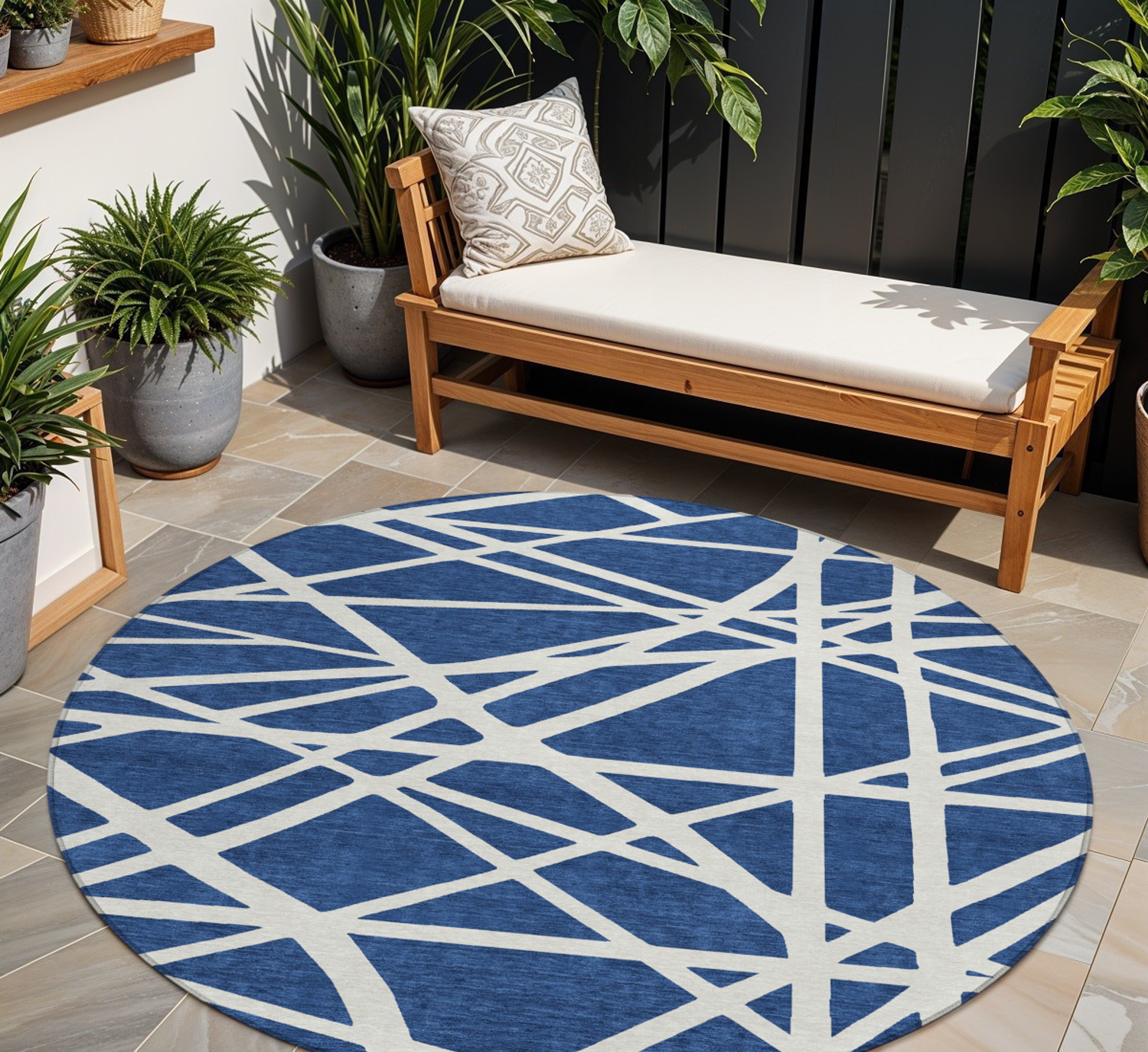 8' Navy Blue And Ivory Round Geometric Washable Indoor Outdoor Area Rug Sports & Outdoor