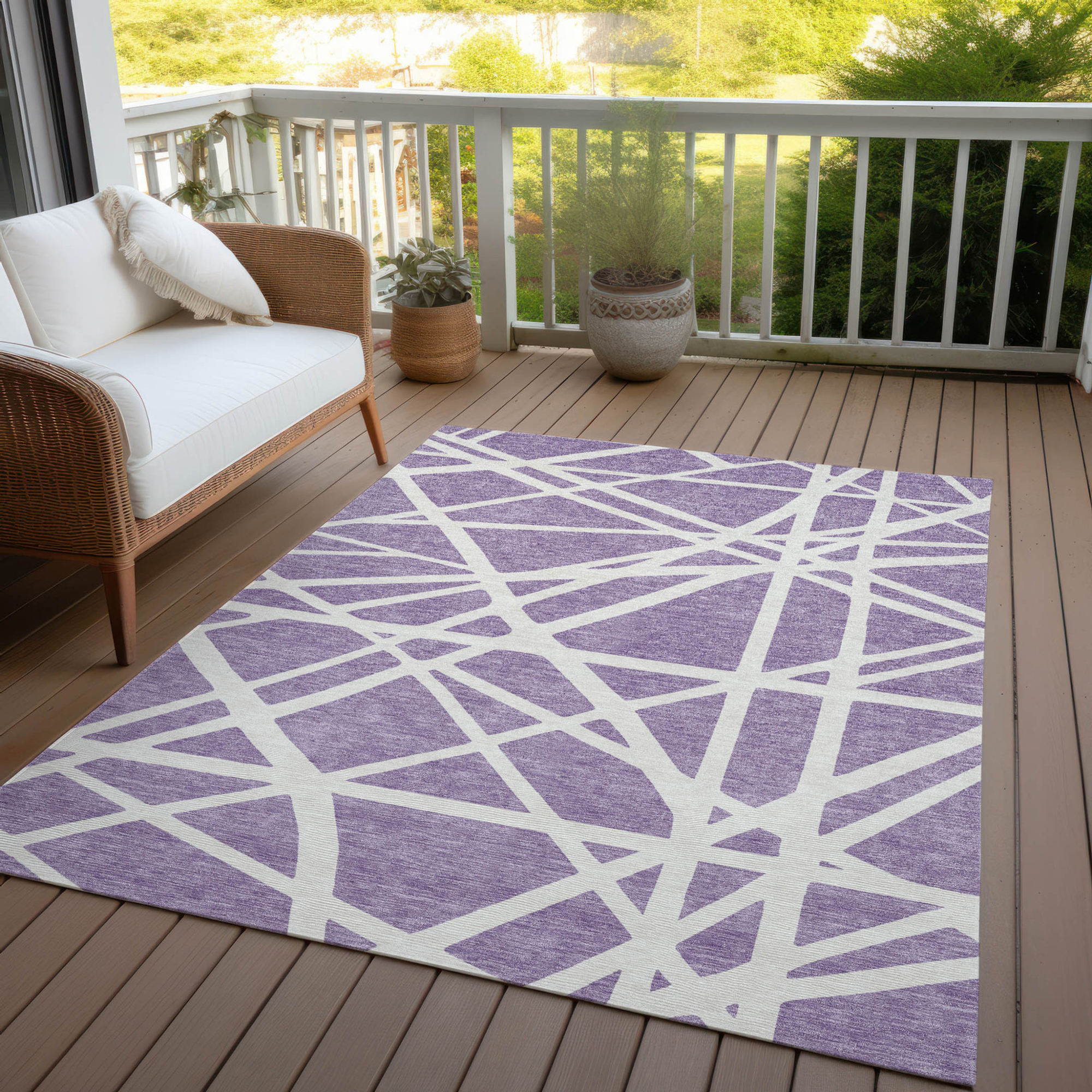 8' X 10' Lavender And Ivory Geometric Washable Indoor Outdoor Area Rug Sports & Outdoor