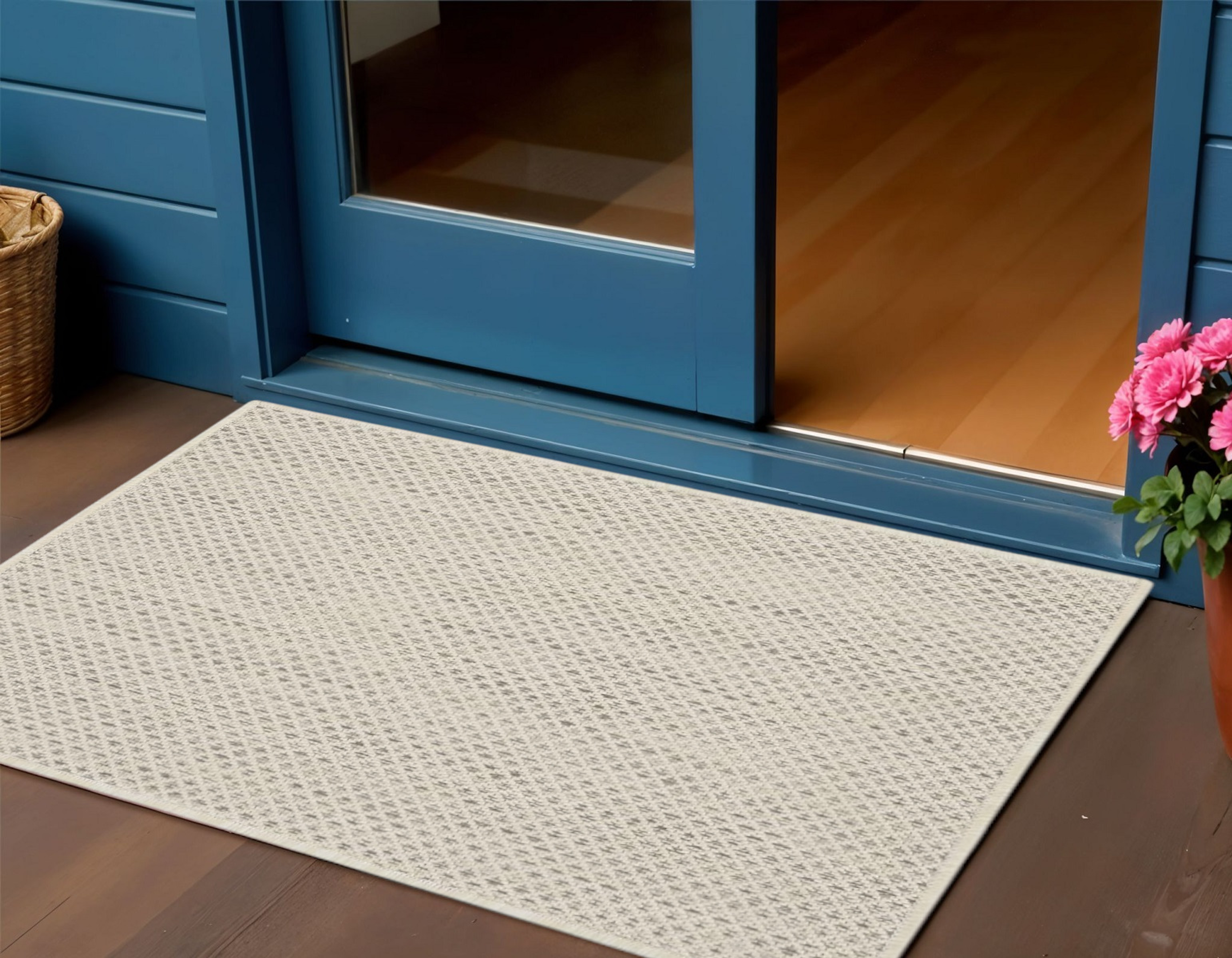 2' X 3' Ivory And Silver Geometric Indoor Outdoor Area Rug - Sports & Outdoor