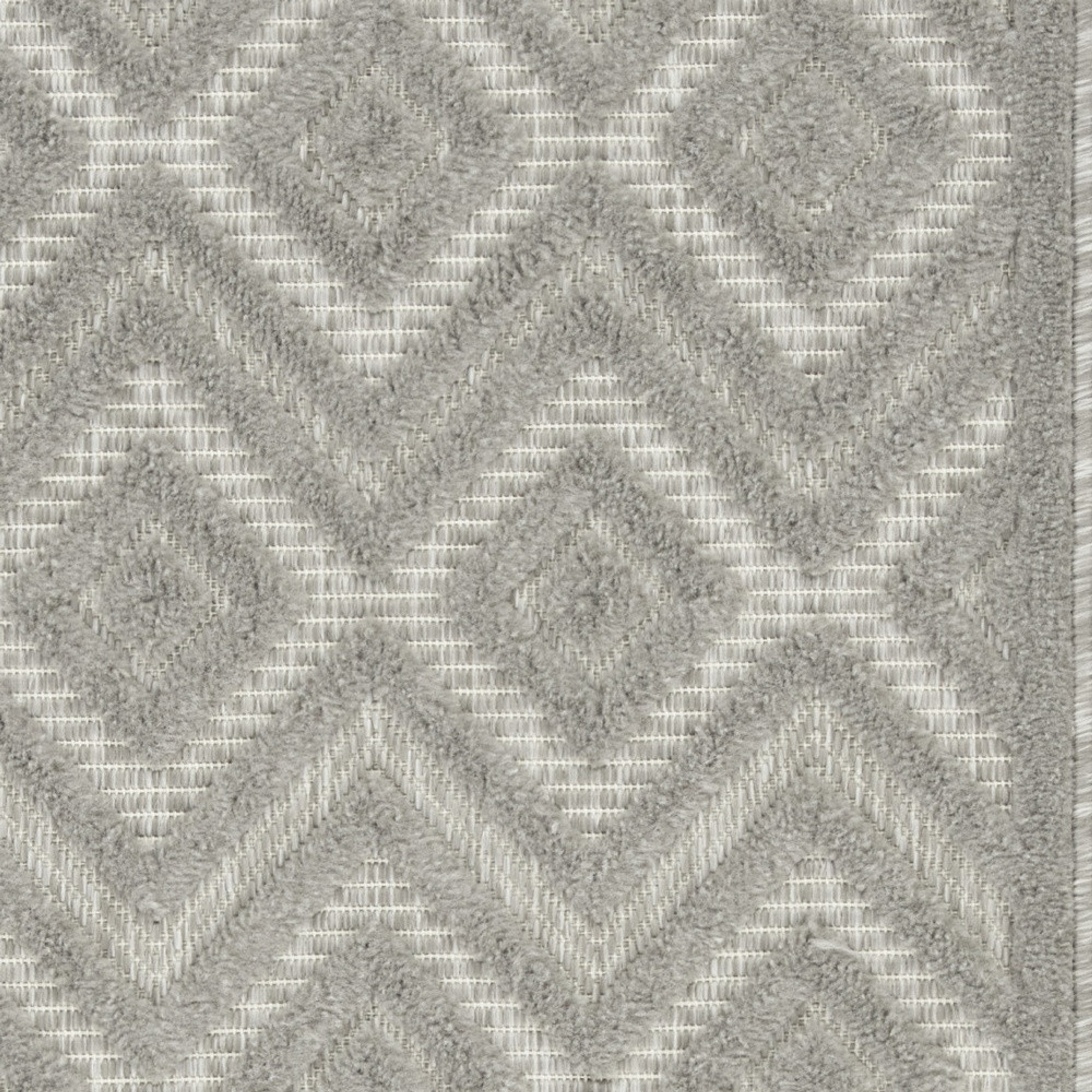 2' X 4' Silver And Gray Geometric Indoor Outdoor Area Rug - Sports & Outdoor