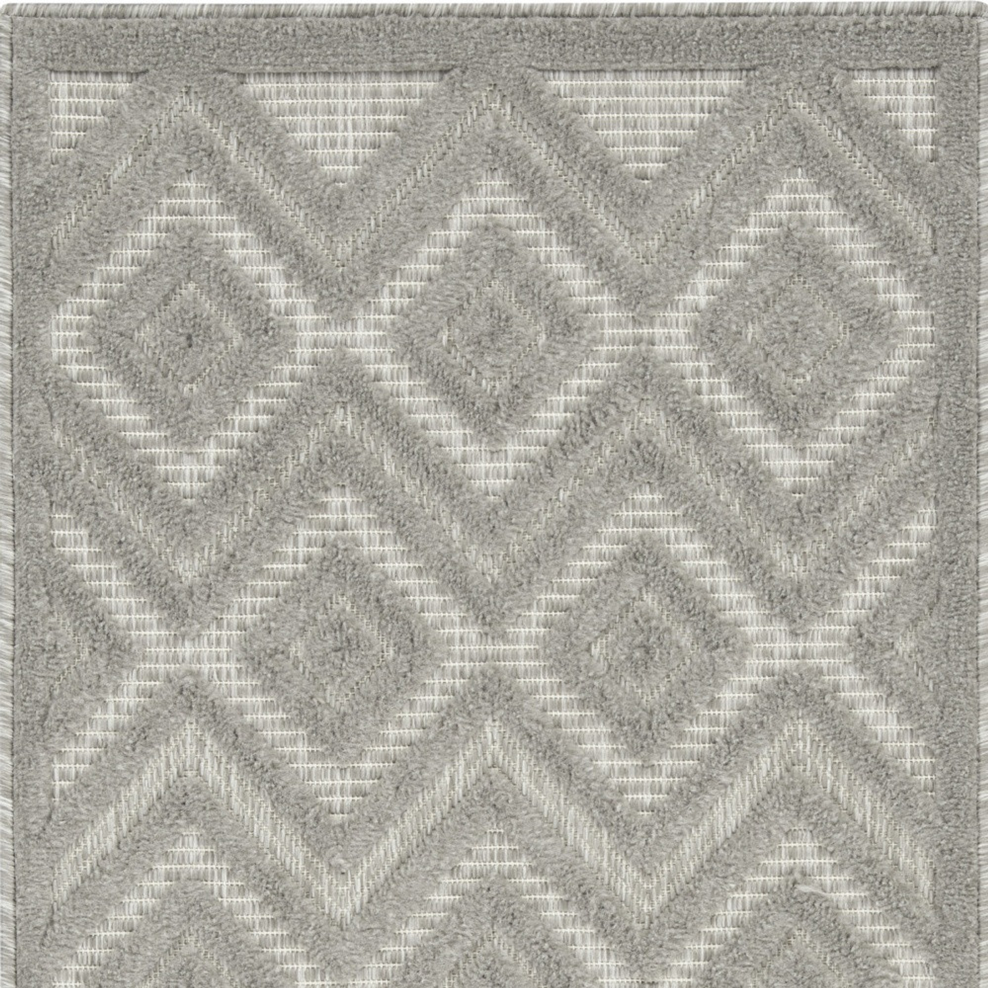 2' X 4' Silver And Gray Geometric Indoor Outdoor Area Rug - Sports & Outdoor