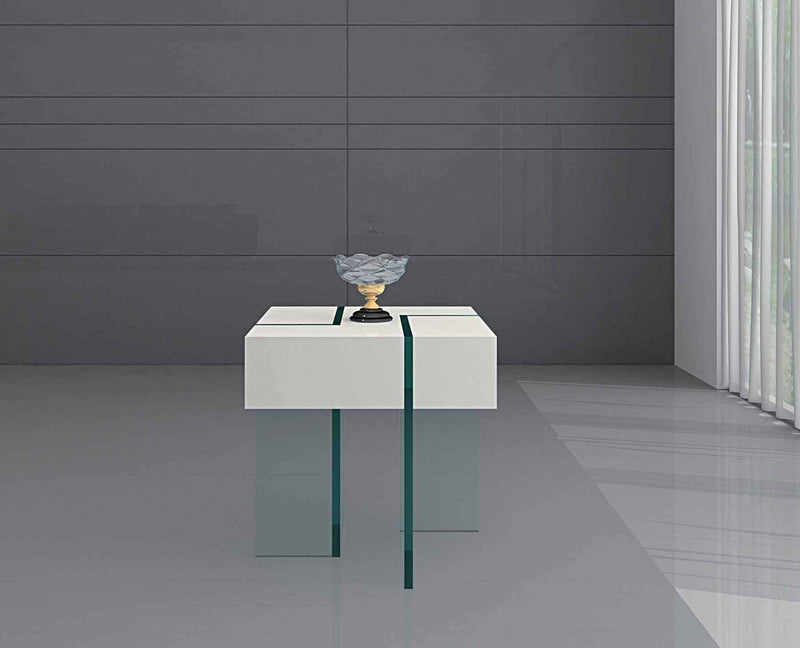 22" White And Clear Wood And Glass Square Sled End Table