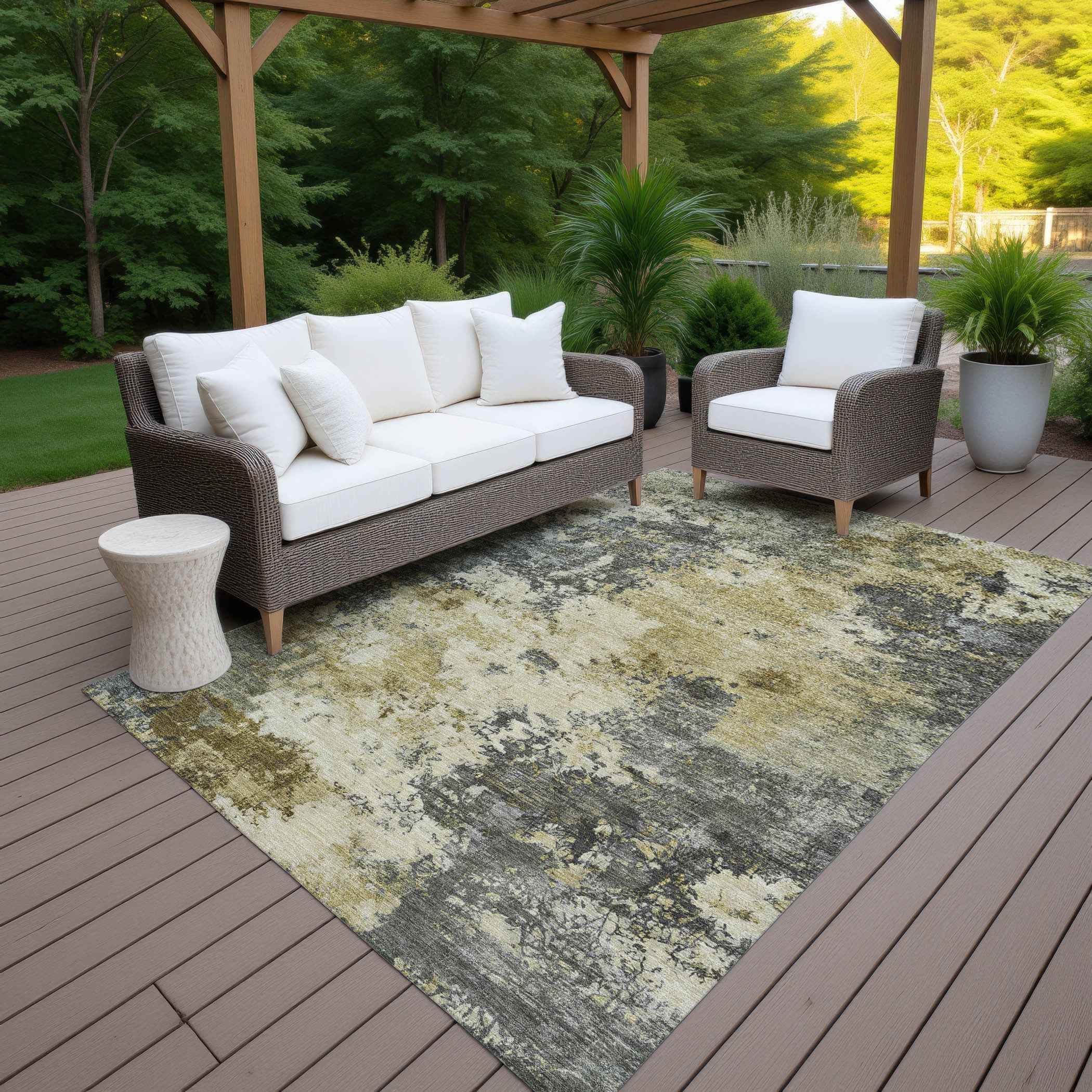 5' X 8' Pewter And Gold Abstract Washable Indoor Outdoor Area Rug