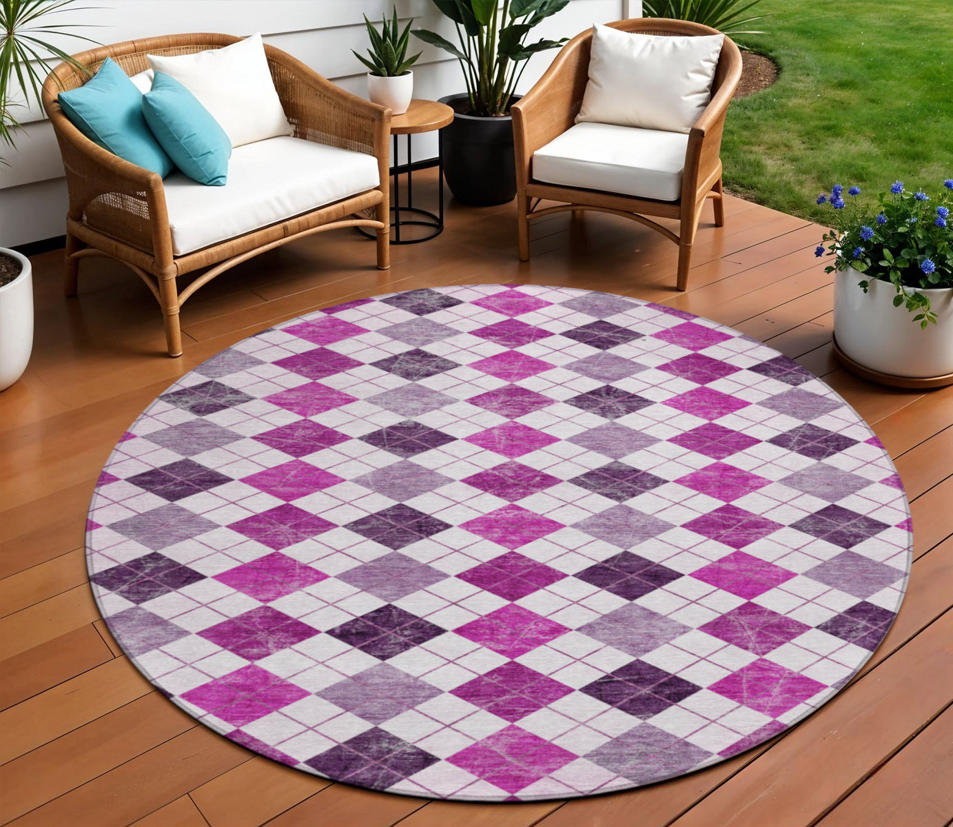 8' Blush And Ivory Round Geometric Washable Indoor Outdoor Area Rug