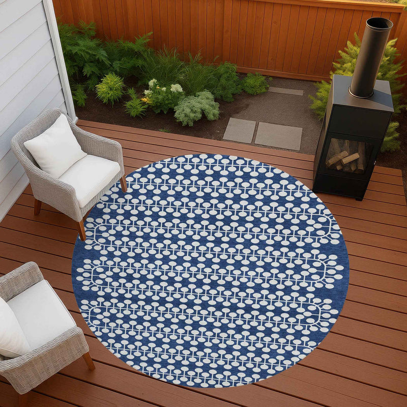 8' Navy Blue And Ivory Round Geometric Washable Indoor Outdoor Area Rug