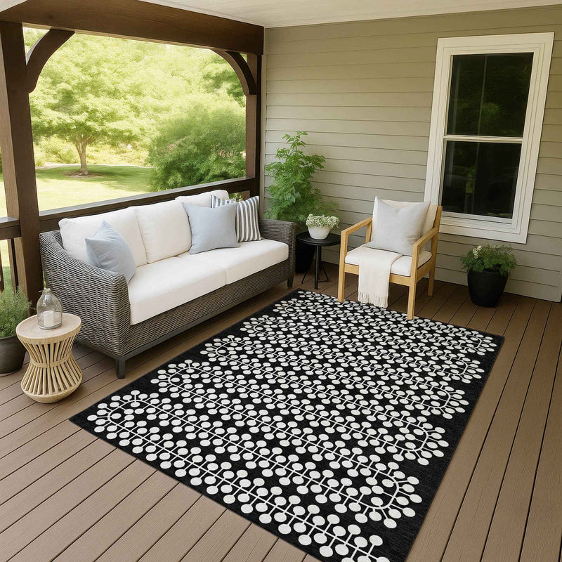 5' X 8' Black And Ivory Geometric Washable Indoor Outdoor Area Rug