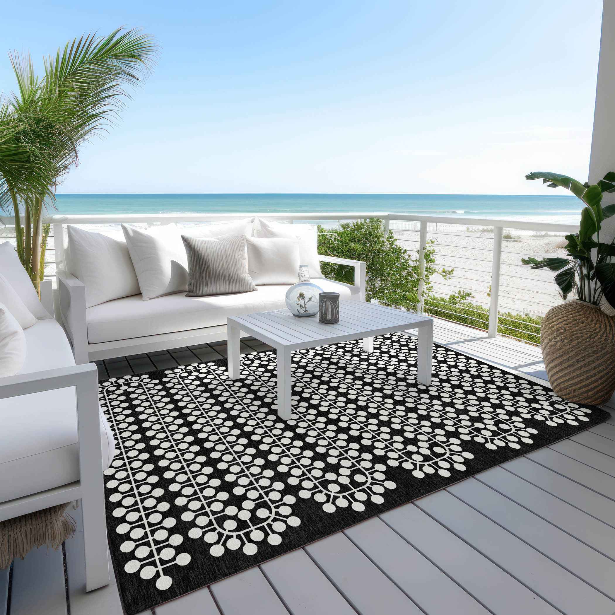 5' X 8' Black And Ivory Geometric Washable Indoor Outdoor Area Rug