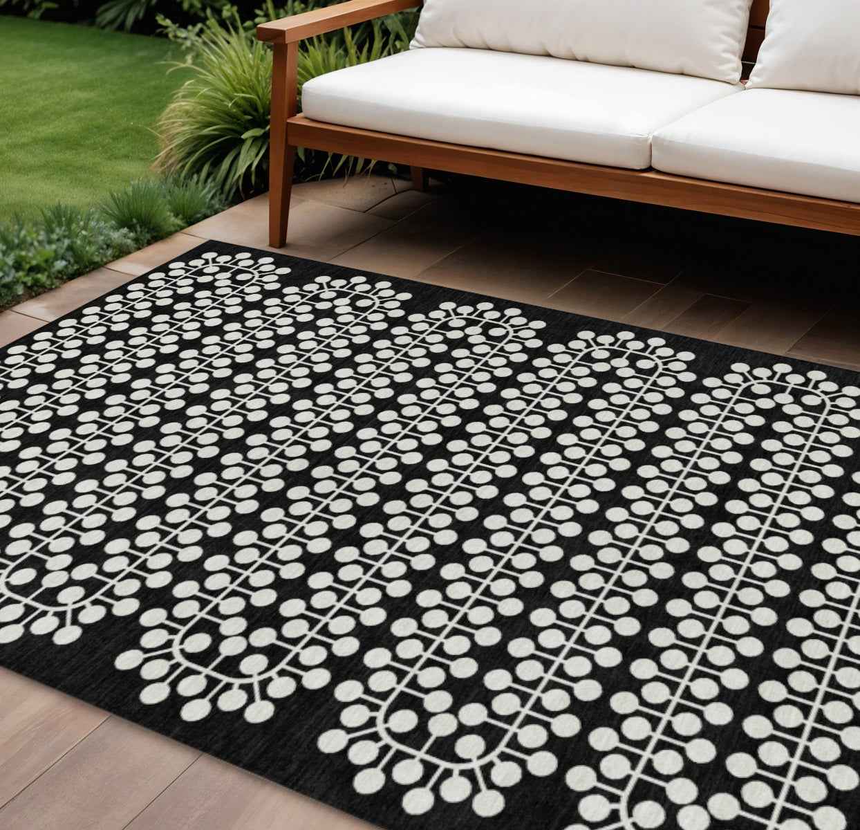 8' X 10' Black And Ivory Geometric Washable Indoor Outdoor Area Rug
