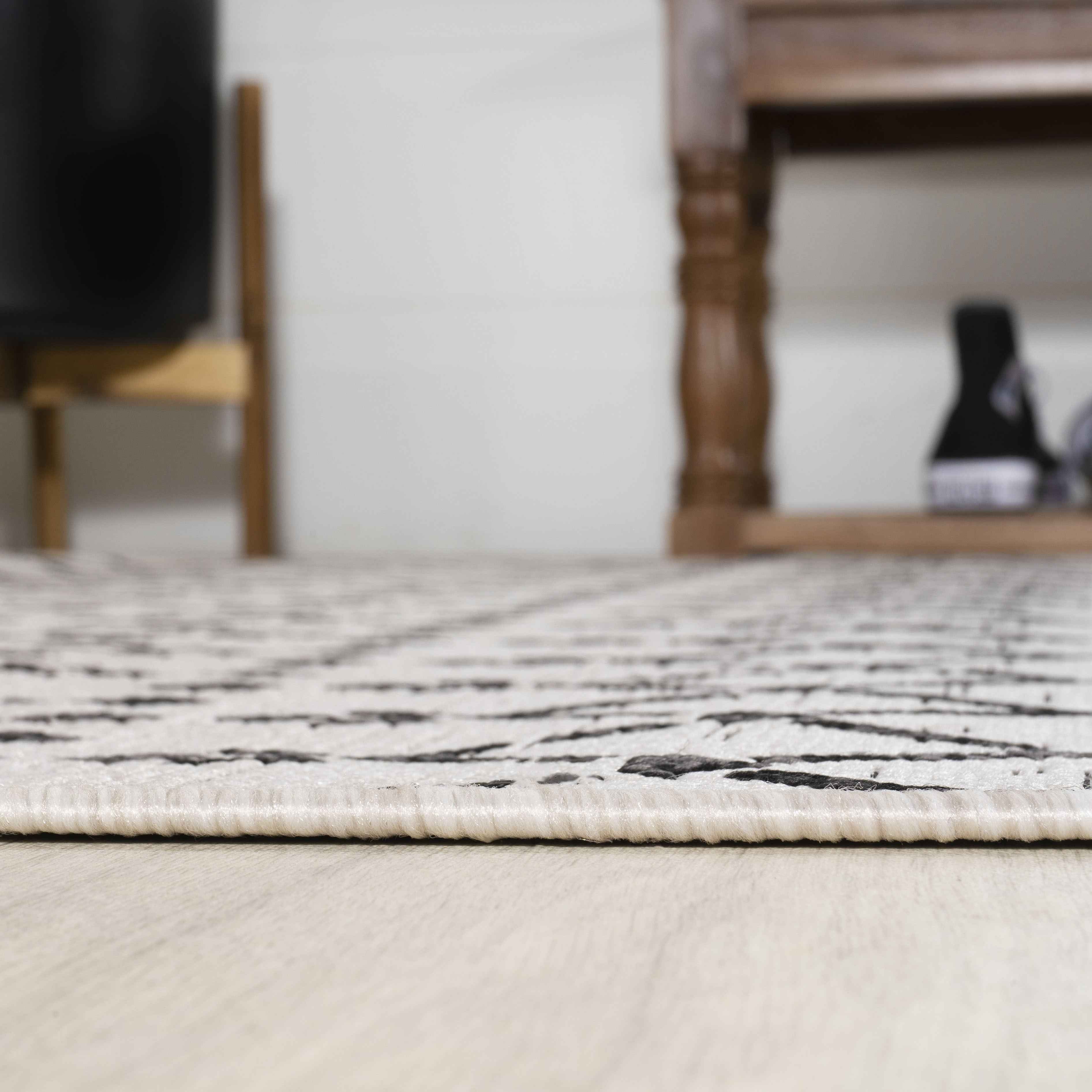 8' Cream And Black Square Trellis Indoor Outdoor Area Rug