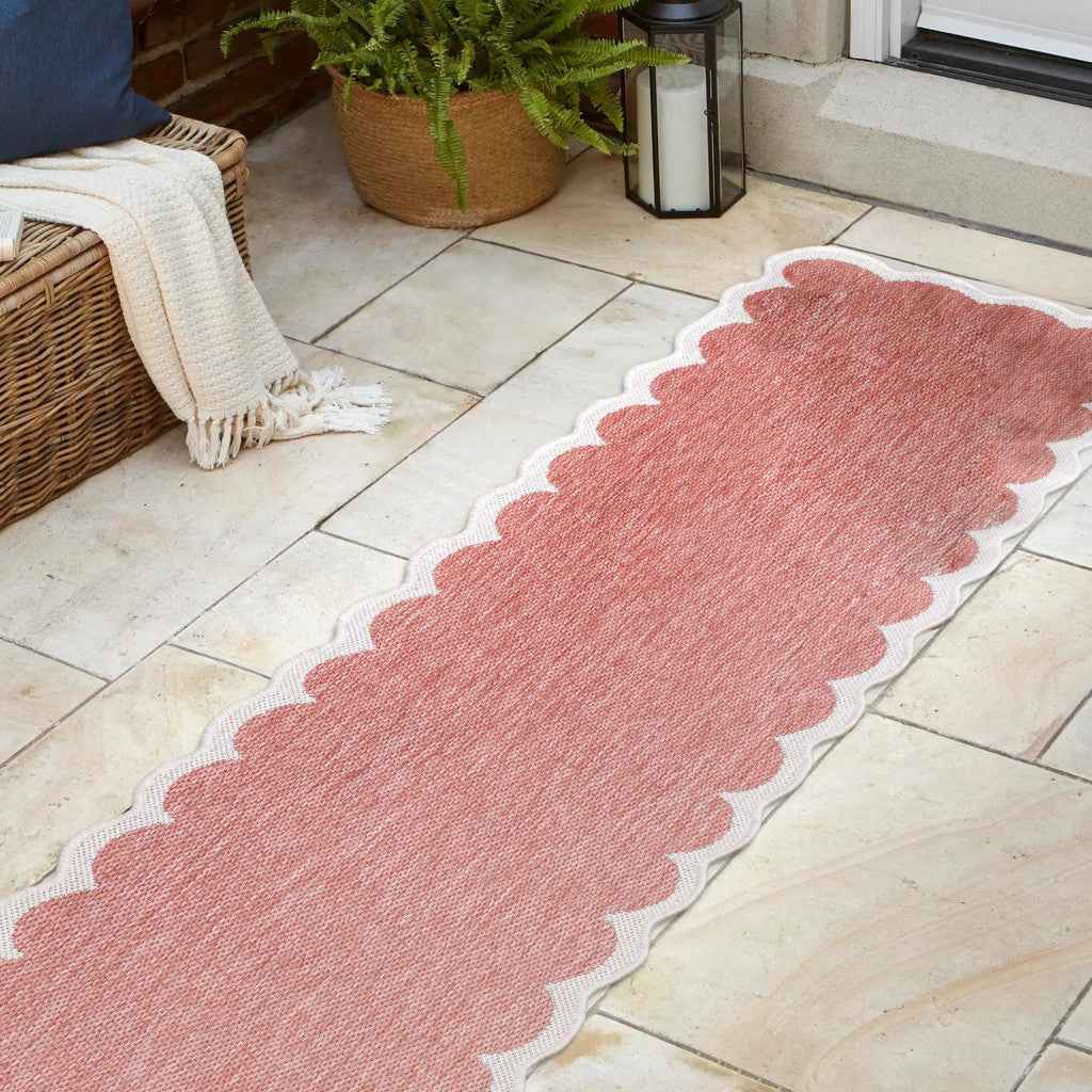 8' Rose And Cream Indoor Outdoor Runner Rug