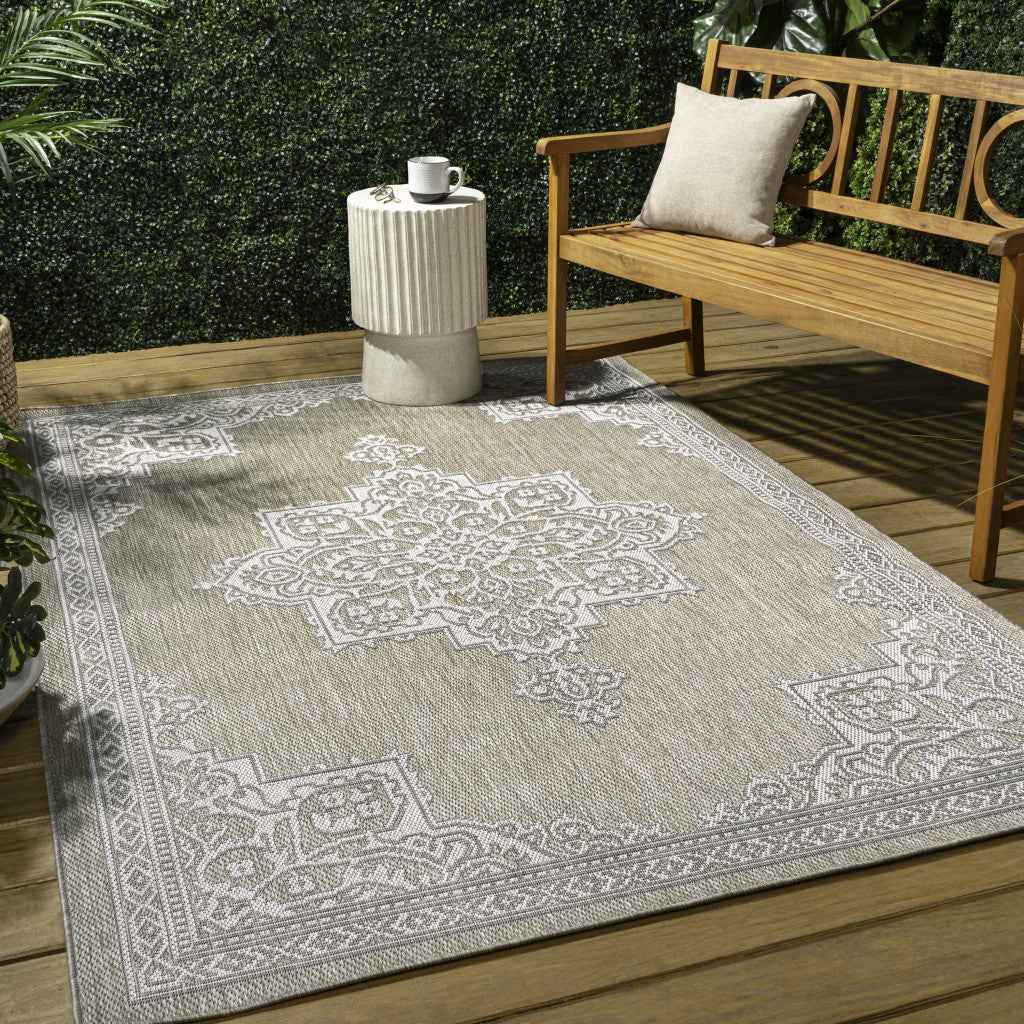 3' X 5' Beige And Cream Medallion Indoor Outdoor Area Rug