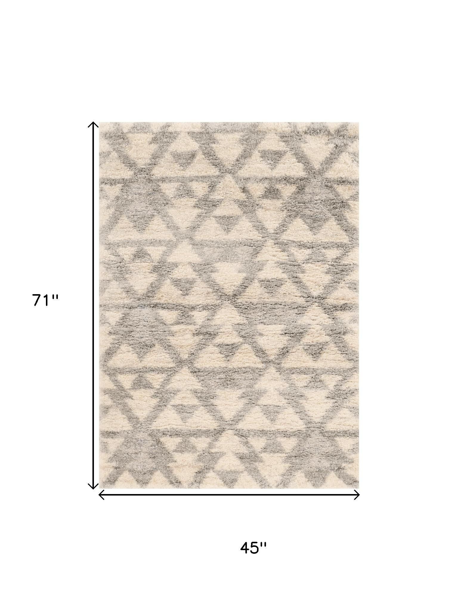 4' X 6' Ivory And Gray Geometric Distressed Area Rug - Home & Garden