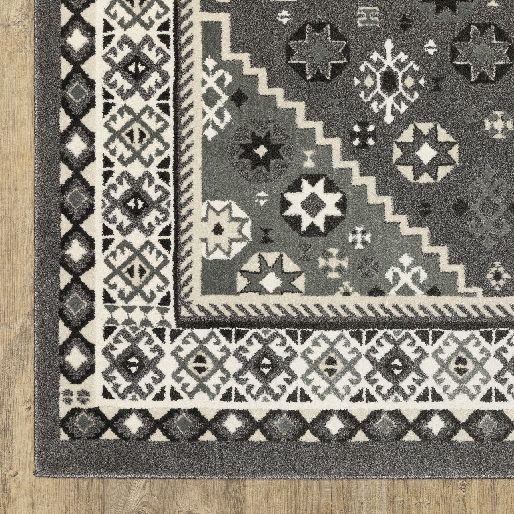 10' X 13' Gray And Ivory Medallion Area Rug - Home & Garden