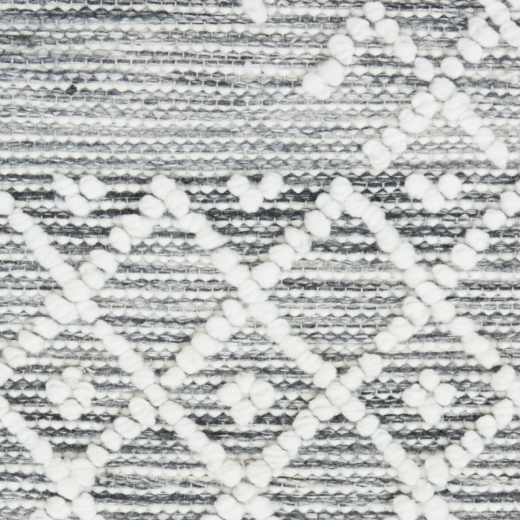 4' X 6' Gray and Ivory Geometric Hand Woven Area Rug With Fringe - Home & Garden