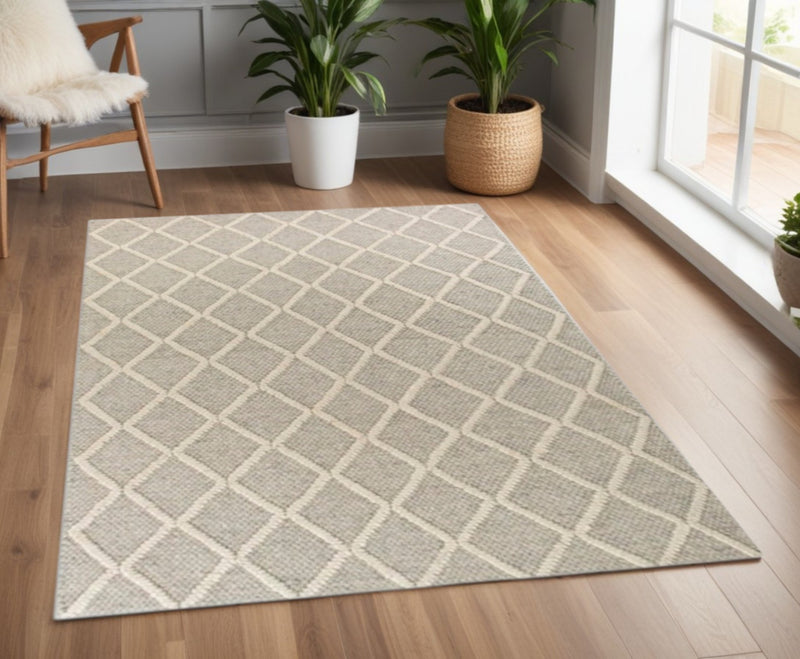 3' X 5' Gray And Ivory New Zealand Lambs Wool Diamond Area Rug - Home Decor