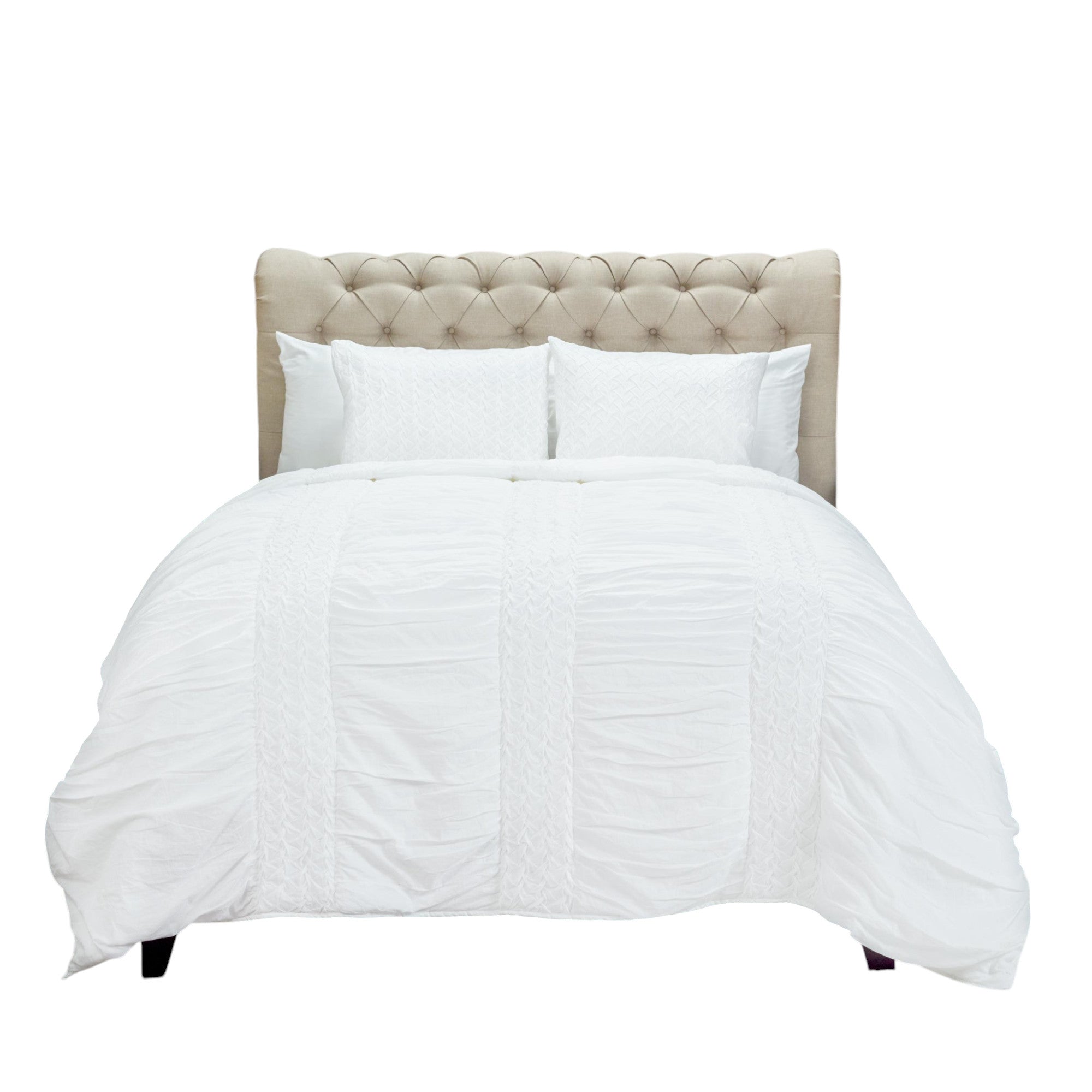 White Geometric King Quilt - Bed & Bath