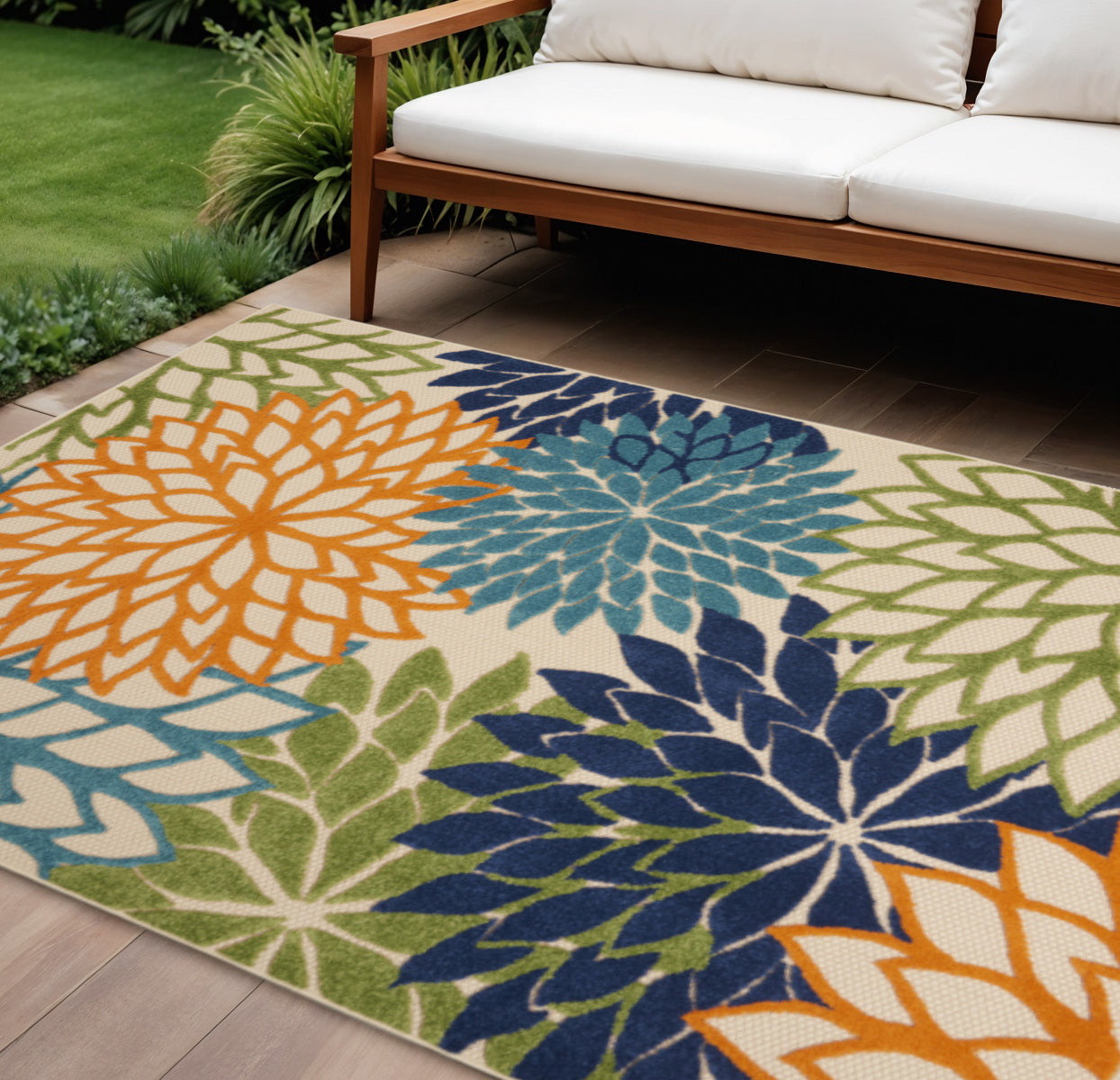 7' X 10' Ivory And Blue Floral Indoor Outdoor Area Rug - Outdoor