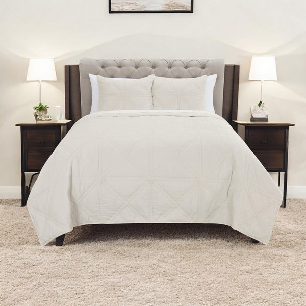 Set of Three Ivory Geometric Queen Quilt - Bed & Bath
