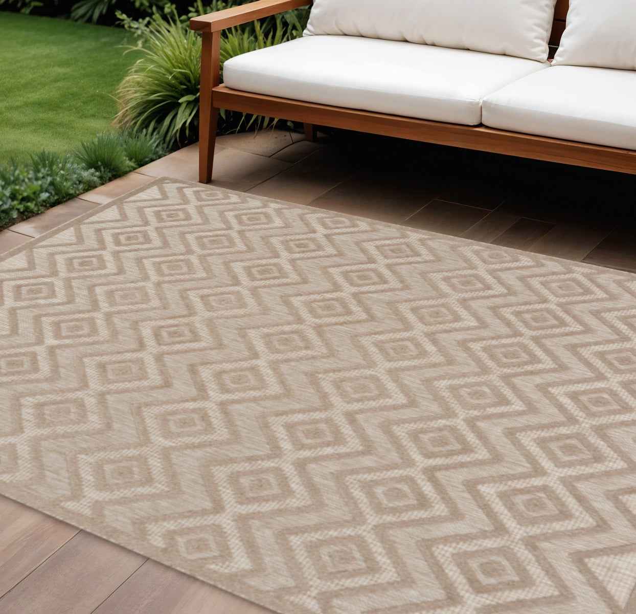 8' X 10' Beige Indoor Outdoor Area Rug