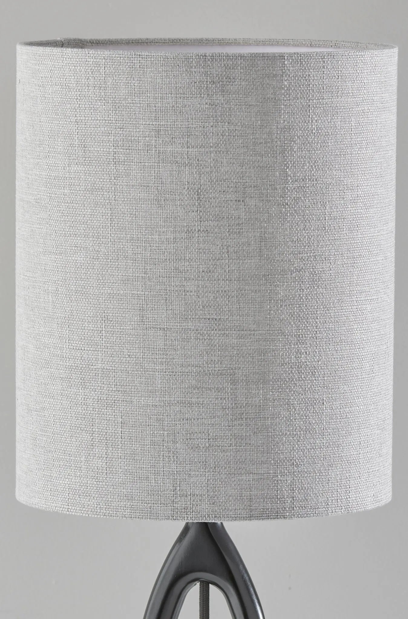 28" Black Solid Wood Round Table Lamp With Gray Drum Shade - GreatEagleInc