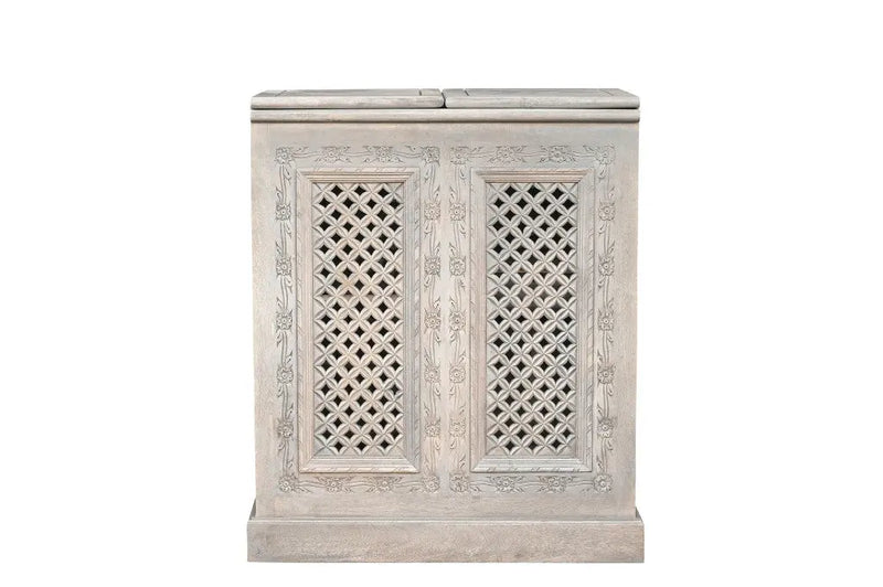28" White Solid Wood Carved Floral Bar Cabinet With Two Doors And One Drawer Homeroots Kitchen & Dining