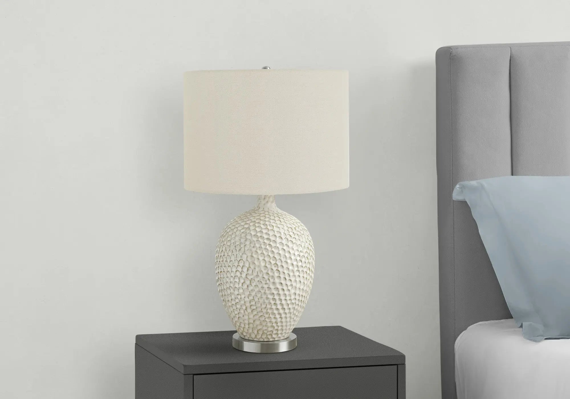 28" White and Silver Ceramic Round Table Lamp With Cream Drum Shade Homeroots Lighting