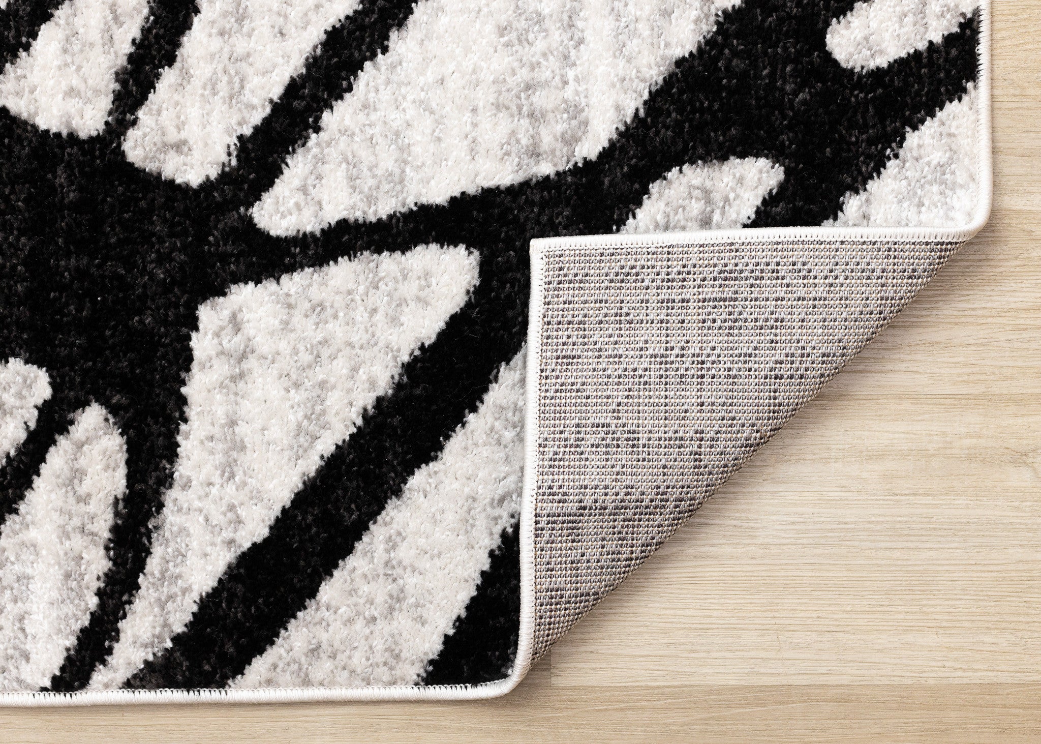 5' X 8' Black And Gray Abstract Area Rug - Home & Garden
