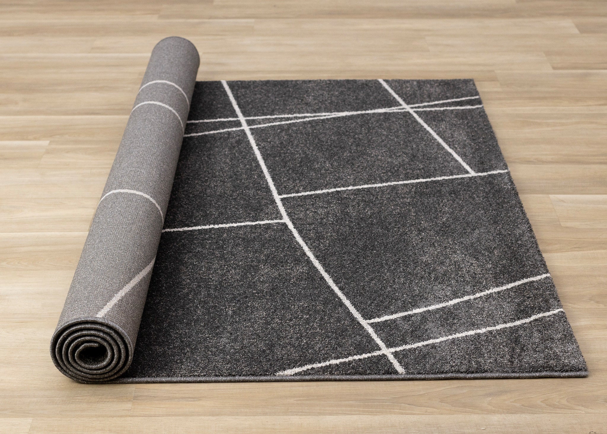 5' X 8' Gray And White Abstract Area Rug - Home & Garden
