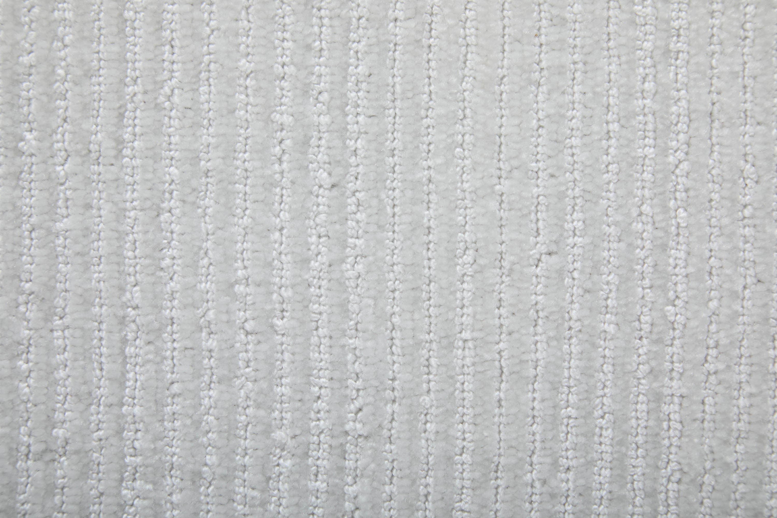 2' X 3' White Hand Woven Area Rug - Home & Garden