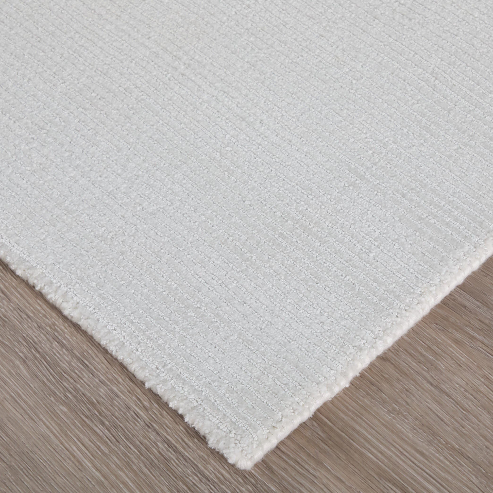 2' X 3' White Hand Woven Area Rug - Home & Garden