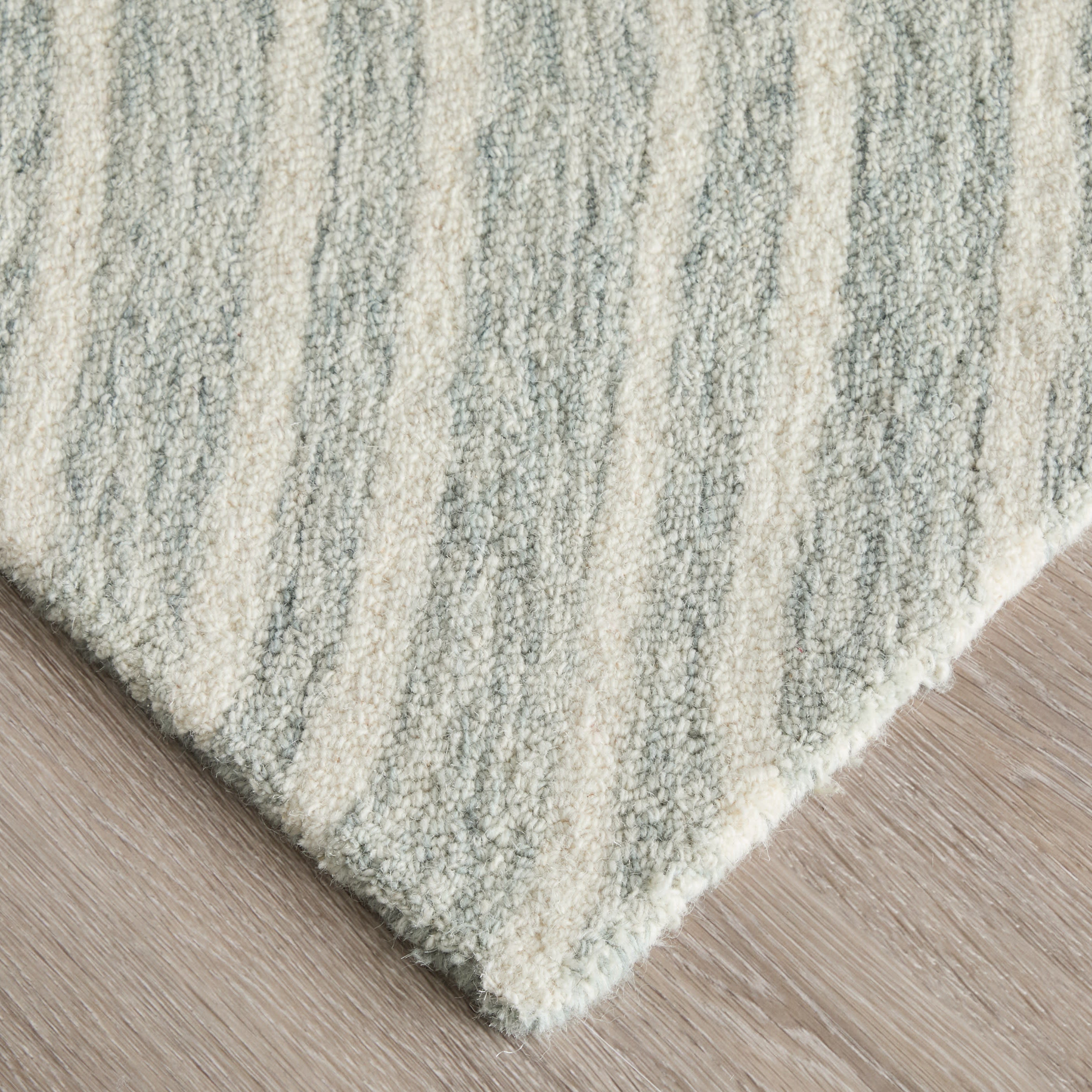 5' X 8' Gray And Ivory Wool Abstract Hand Tufted Area Rug - Home & Garden
