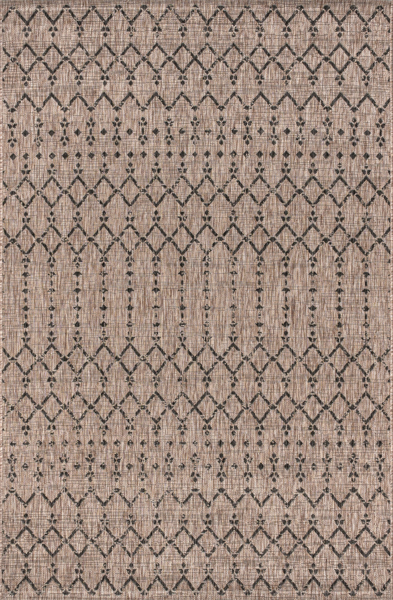 Indoor outdoor area rug, dense trellis diamond pattern in beige with black highlights