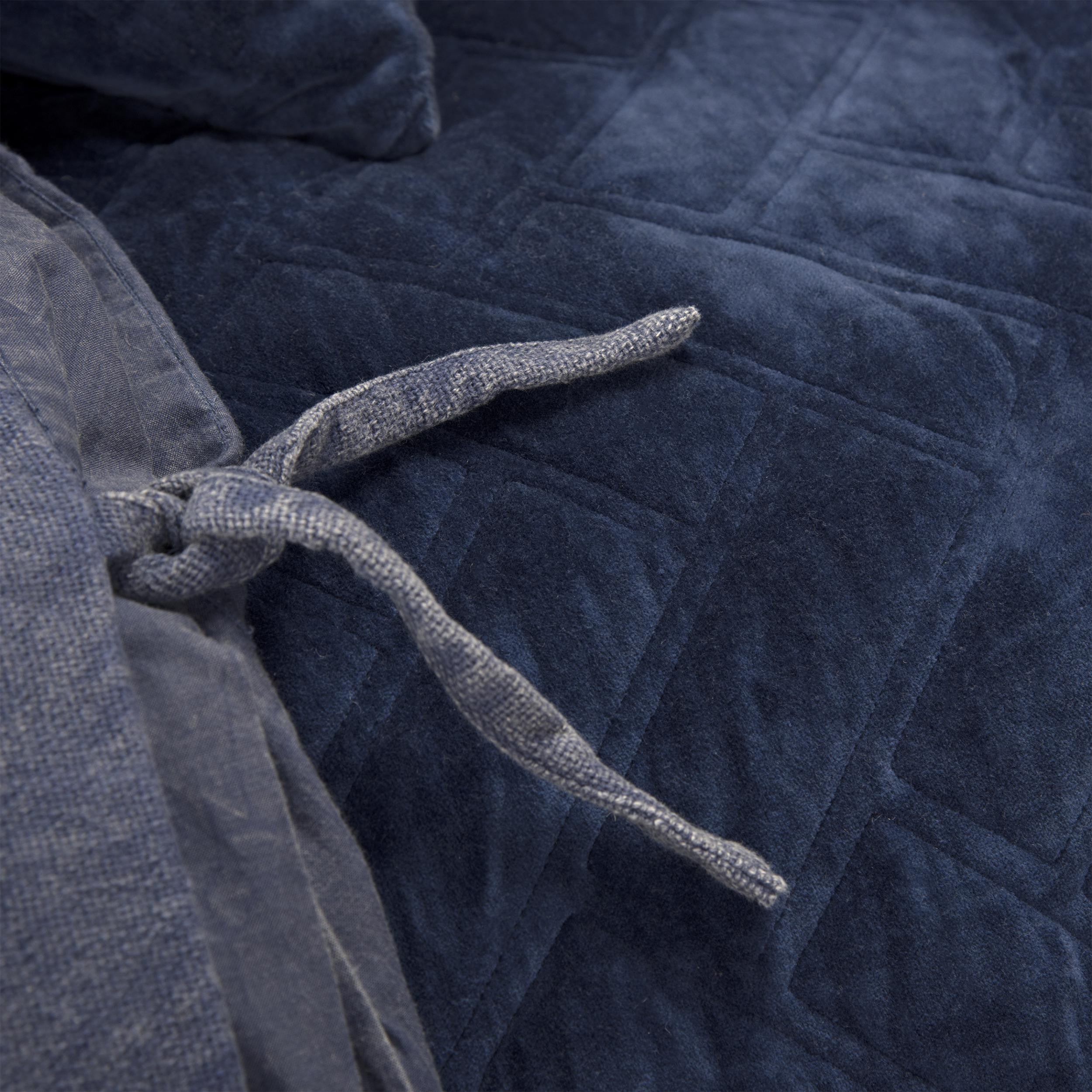 92" X 106" Indigo Cotton Quilt - Bed & Bath