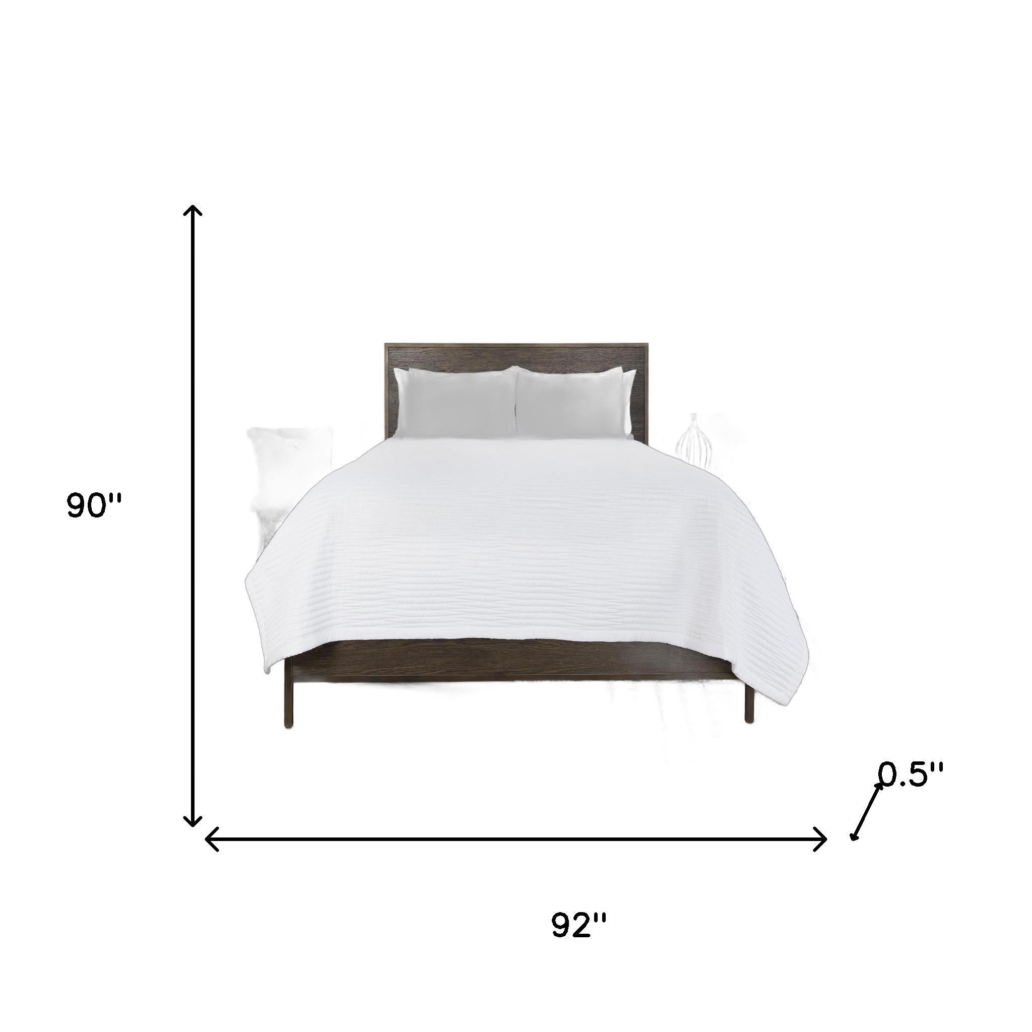 92" X 90" White Geometric Cotton Quilt - Bed & Bath