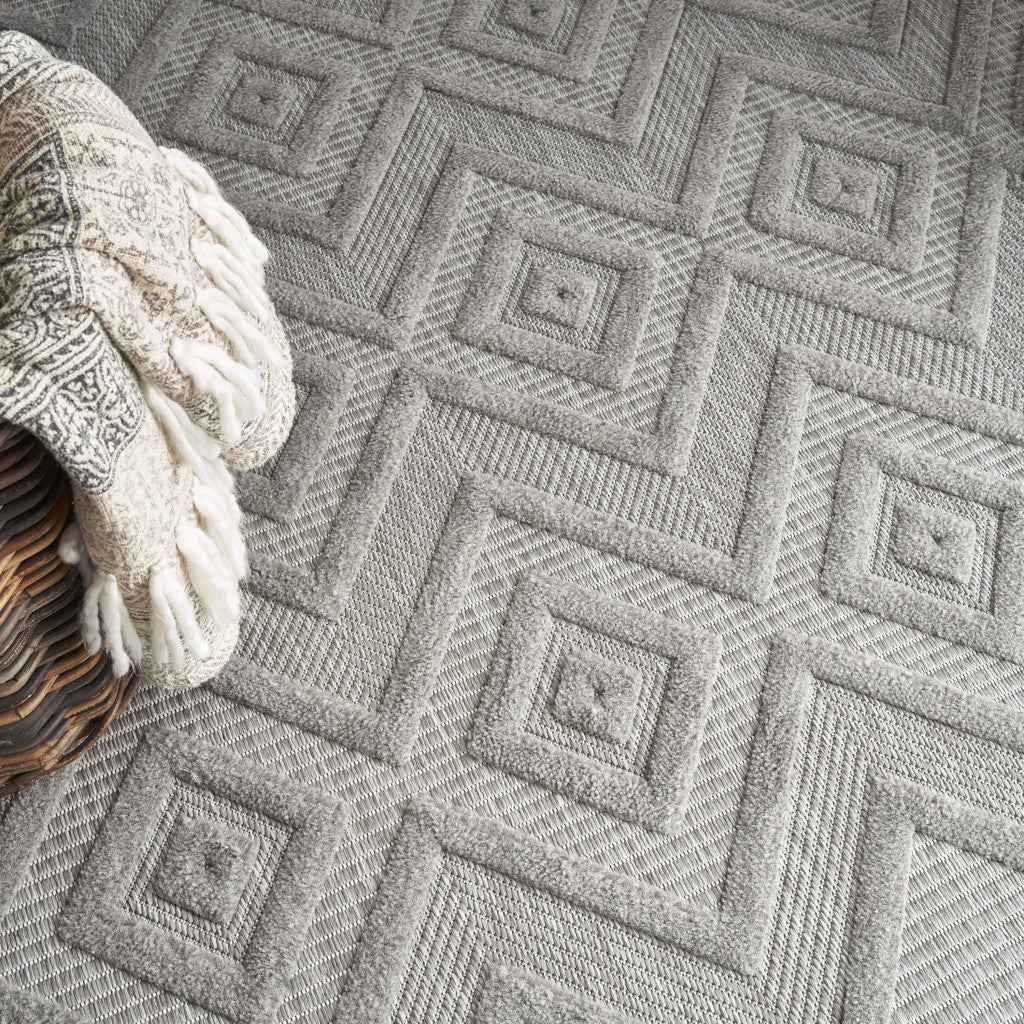 7' X 10' Gray Indoor Outdoor Area Rug