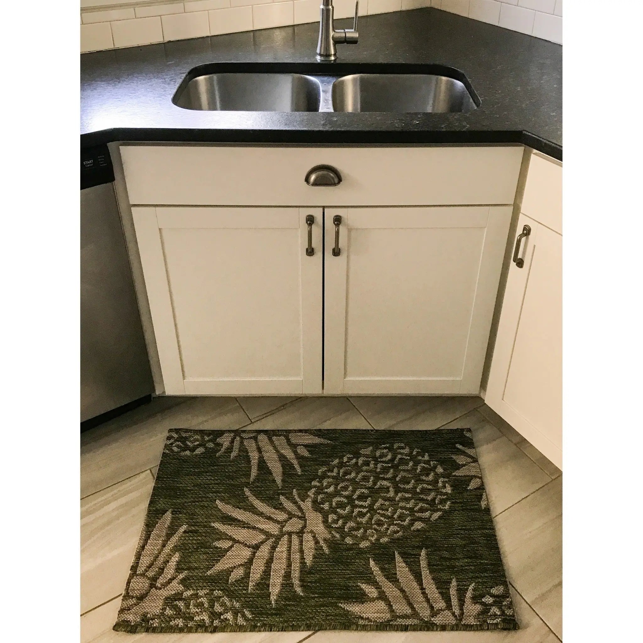 2' X 3' Green Indoor Outdoor Area Rug GreatEagleInc