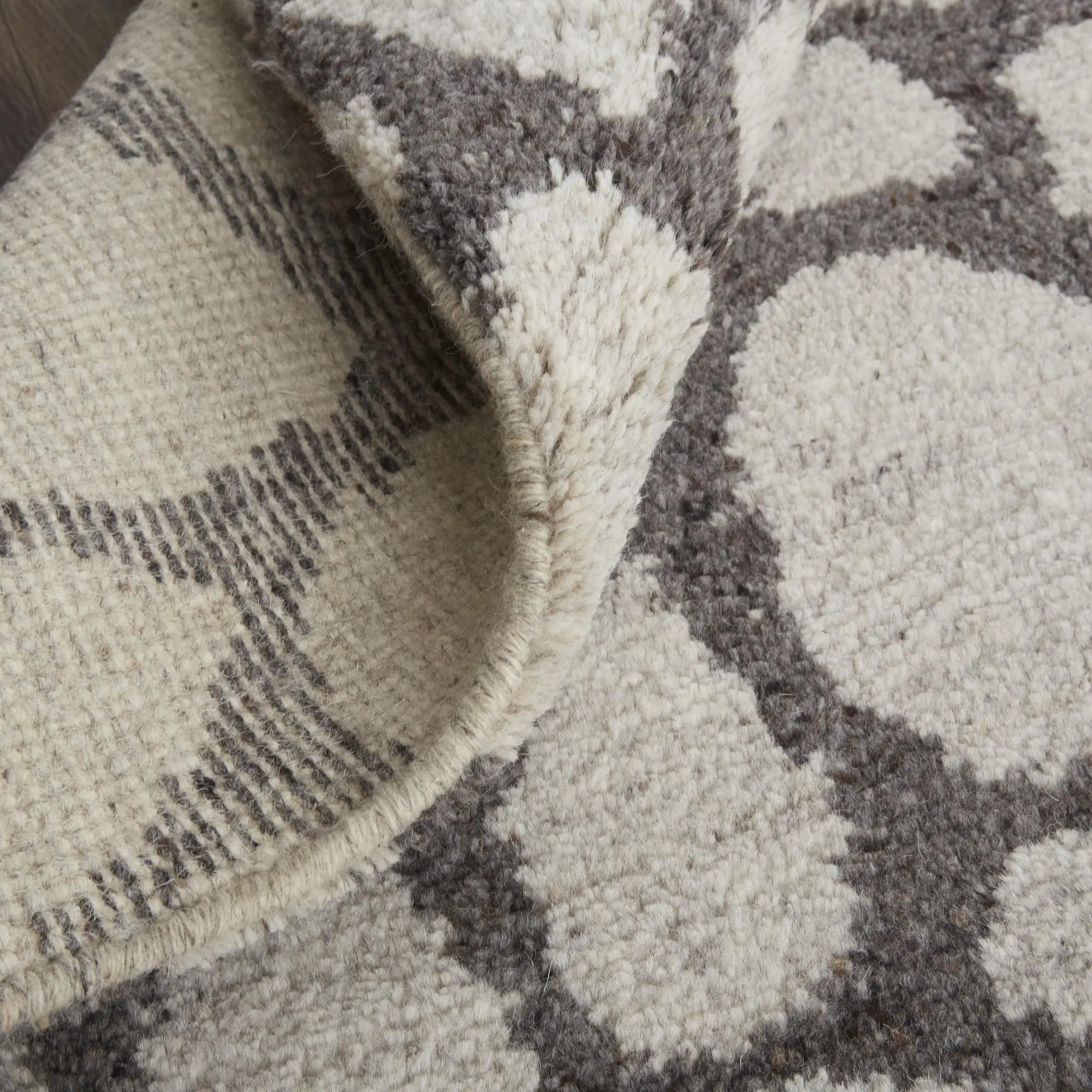 2' X 3' Ivory And Gray Wool Abstract Hand Knotted Area Rug Homeroots Home Decor
