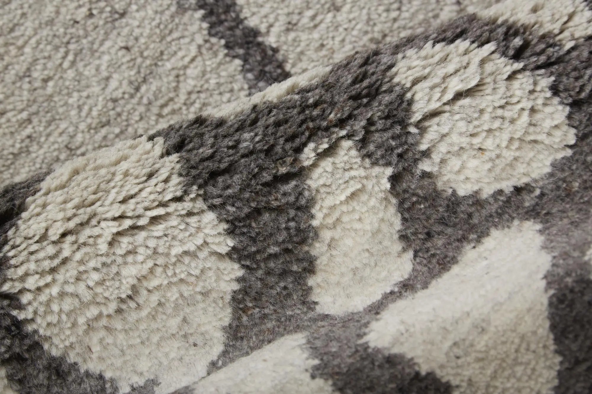 2' X 3' Ivory And Gray Wool Abstract Hand Knotted Area Rug Homeroots Home Decor