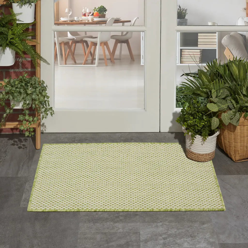 2' X 3' Ivory And Green Geometric Indoor Outdoor Area Rug Homeroots Outdoor