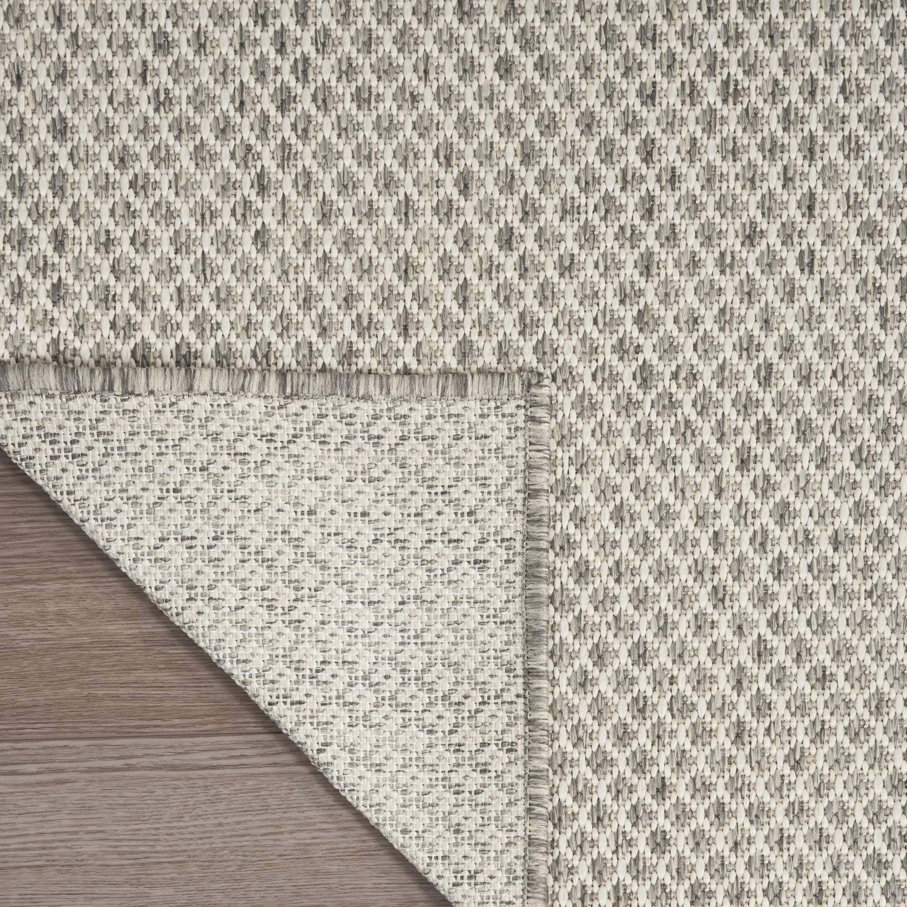2' X 3' Ivory And Silver Geometric Indoor Outdoor Area Rug Homeroots Outdoor